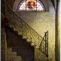 La cathédrale Saint-Théodorit - Escalier et vitraux