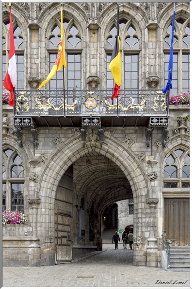 Porte Hôtel de ville