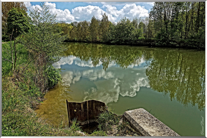 Canal-des-Ardennes-1