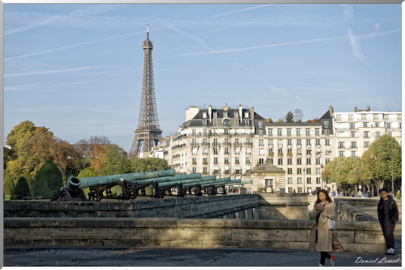 Hôtel des Invalides - Canons - Tour Eiffel
