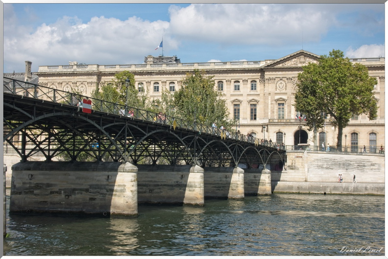 Le pont des Arts - Le Louvre