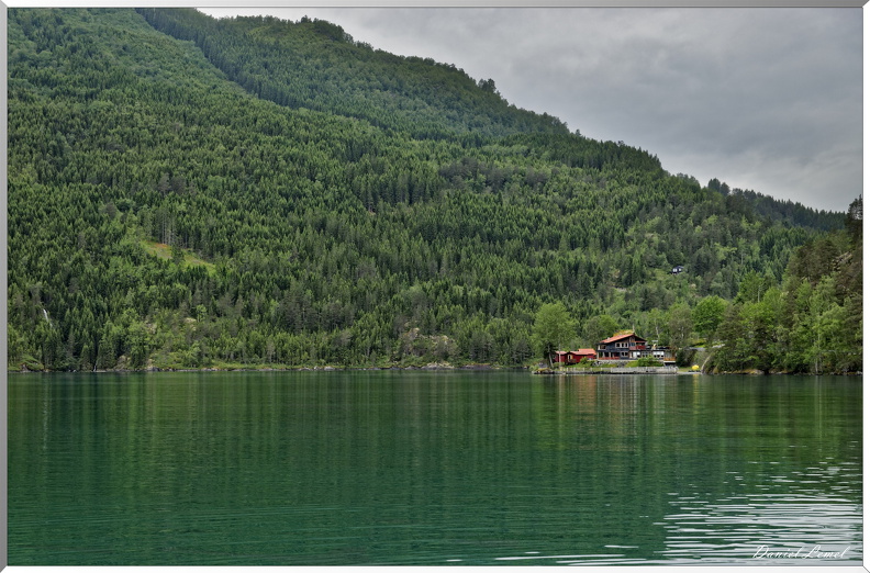 Le lac Lofvatnet