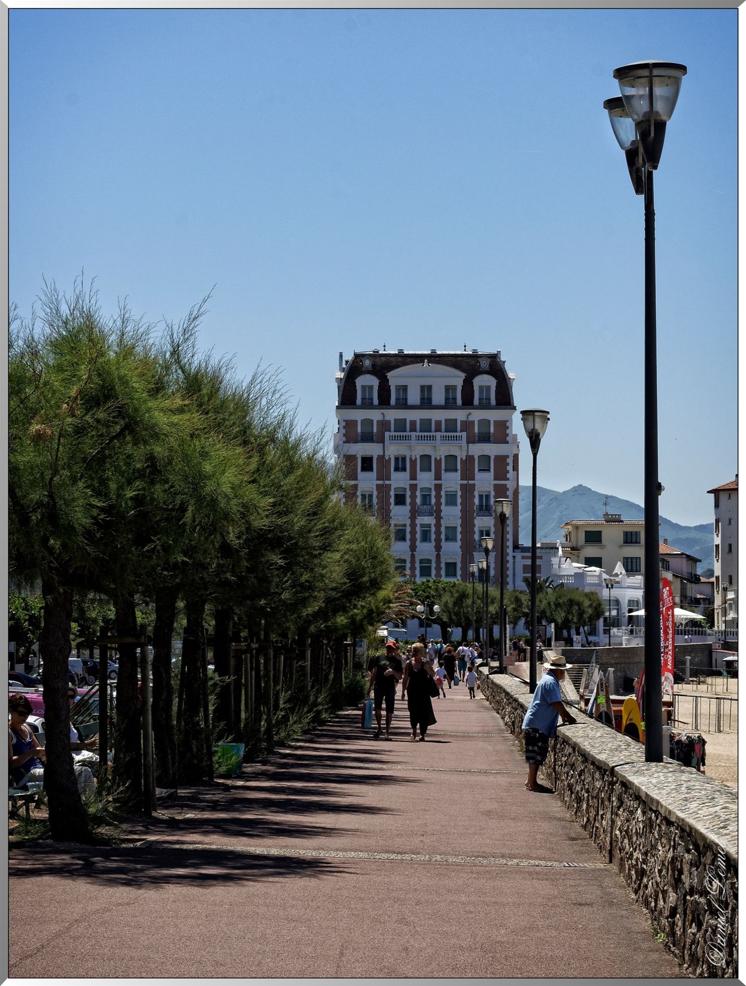 Trottoir sur le front de mer
