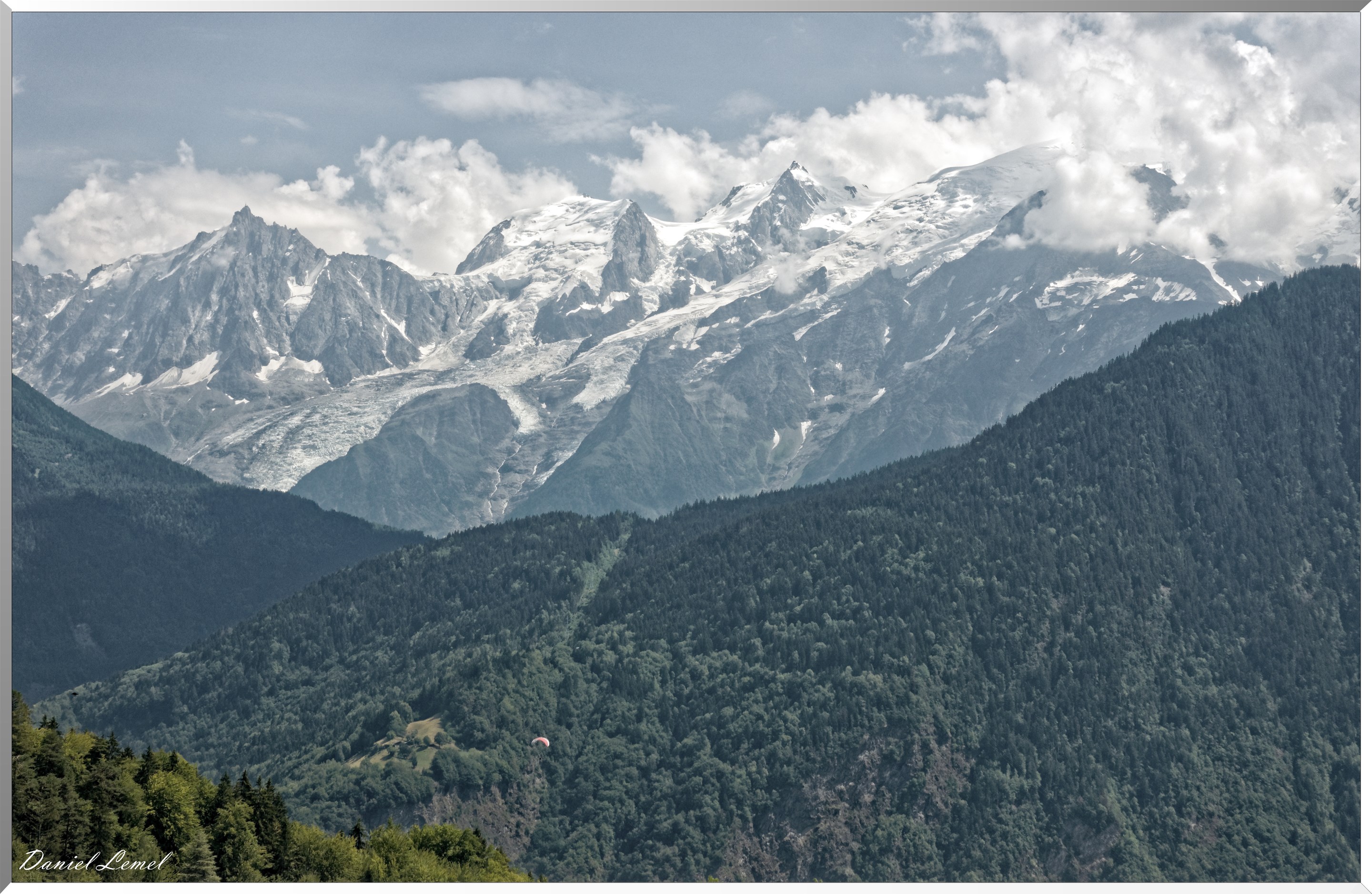 Vue de la chaîne du Mont-Blanc du plateau d'Assy