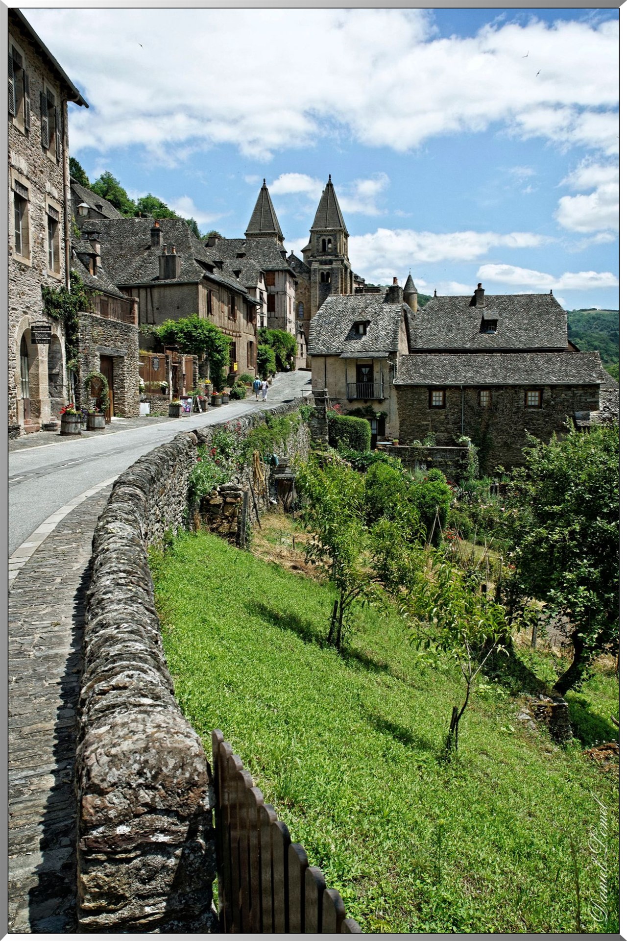 Une rue du village