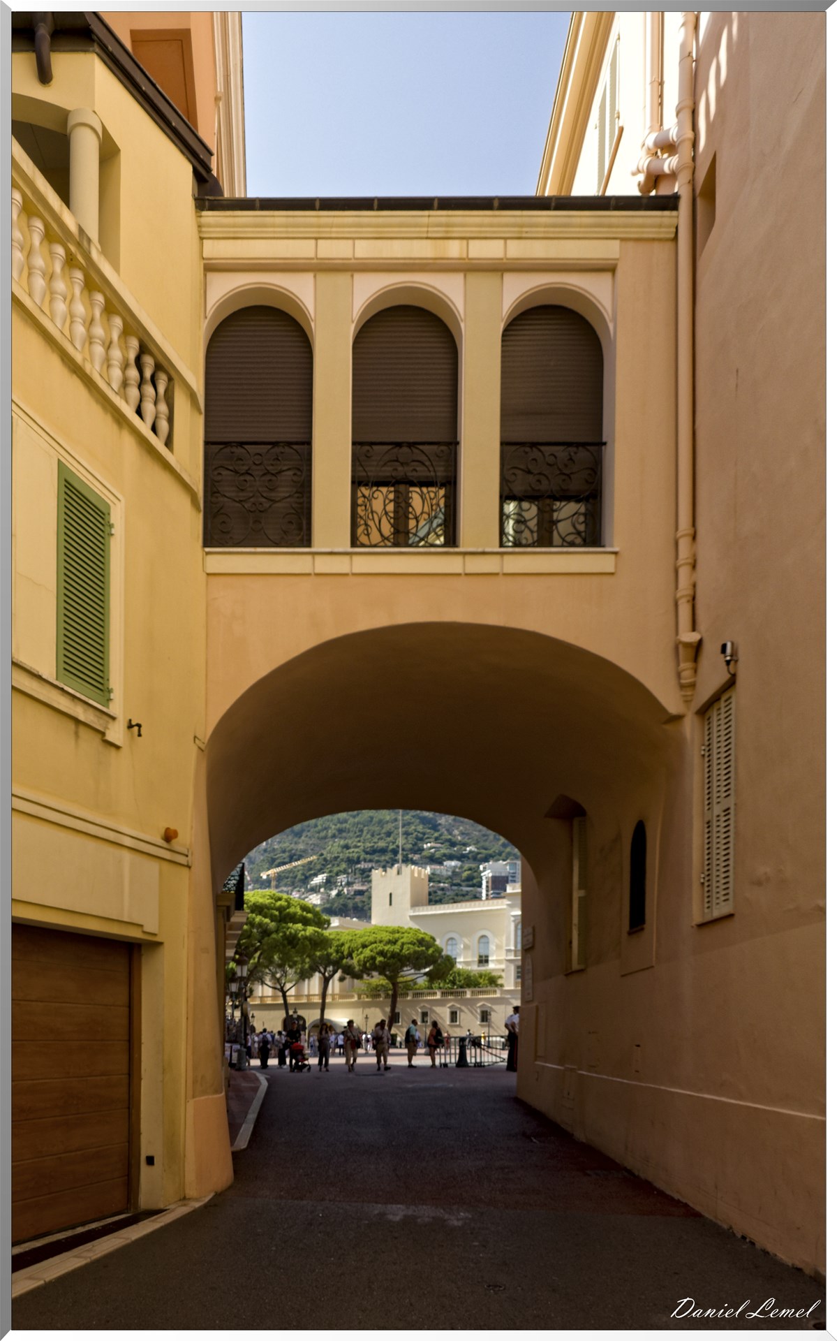 Rue menant à la Place du Palais