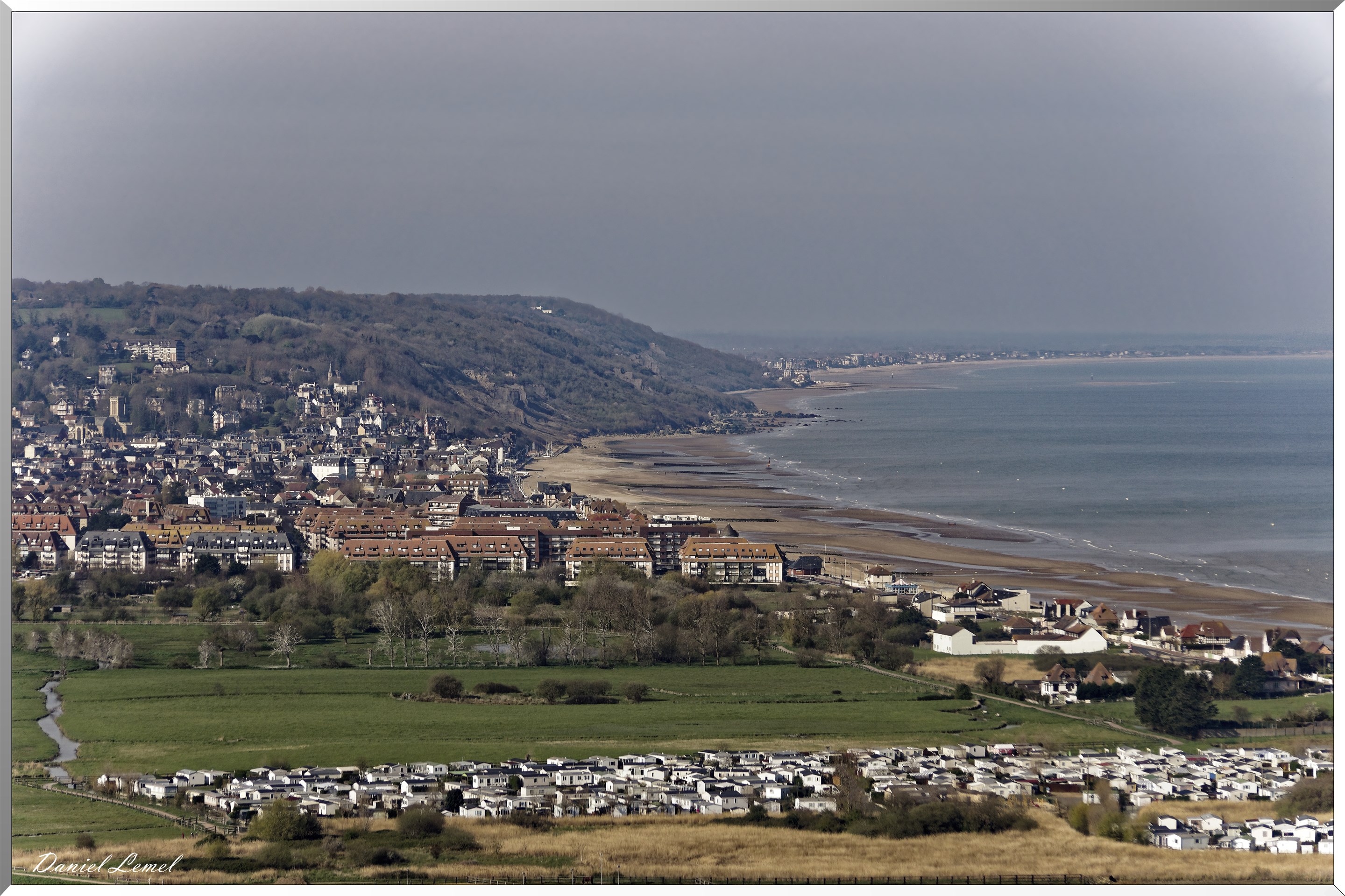Vue sur Villers - Au lointain Houlgate