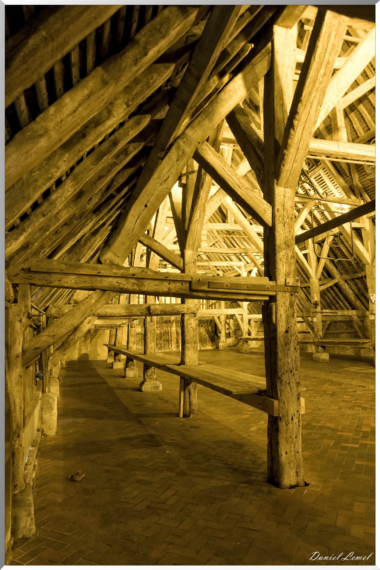 L'intérieur des halles
