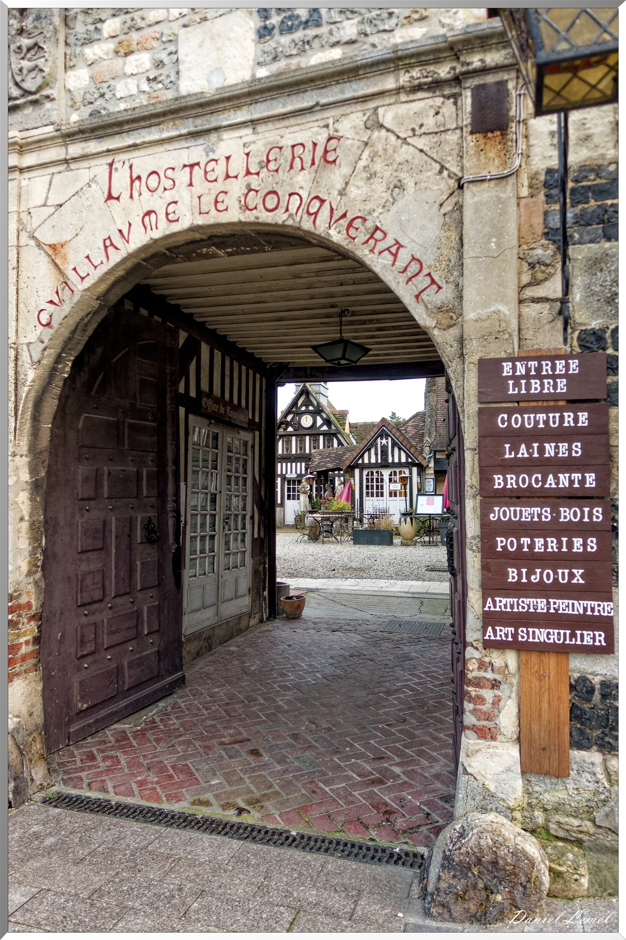 Entrée du Village d'Art