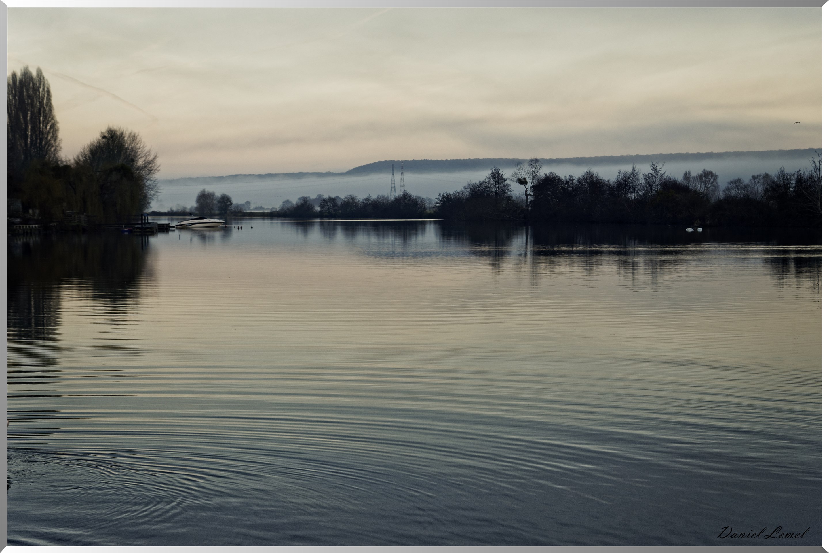 Bord de Seine le matin