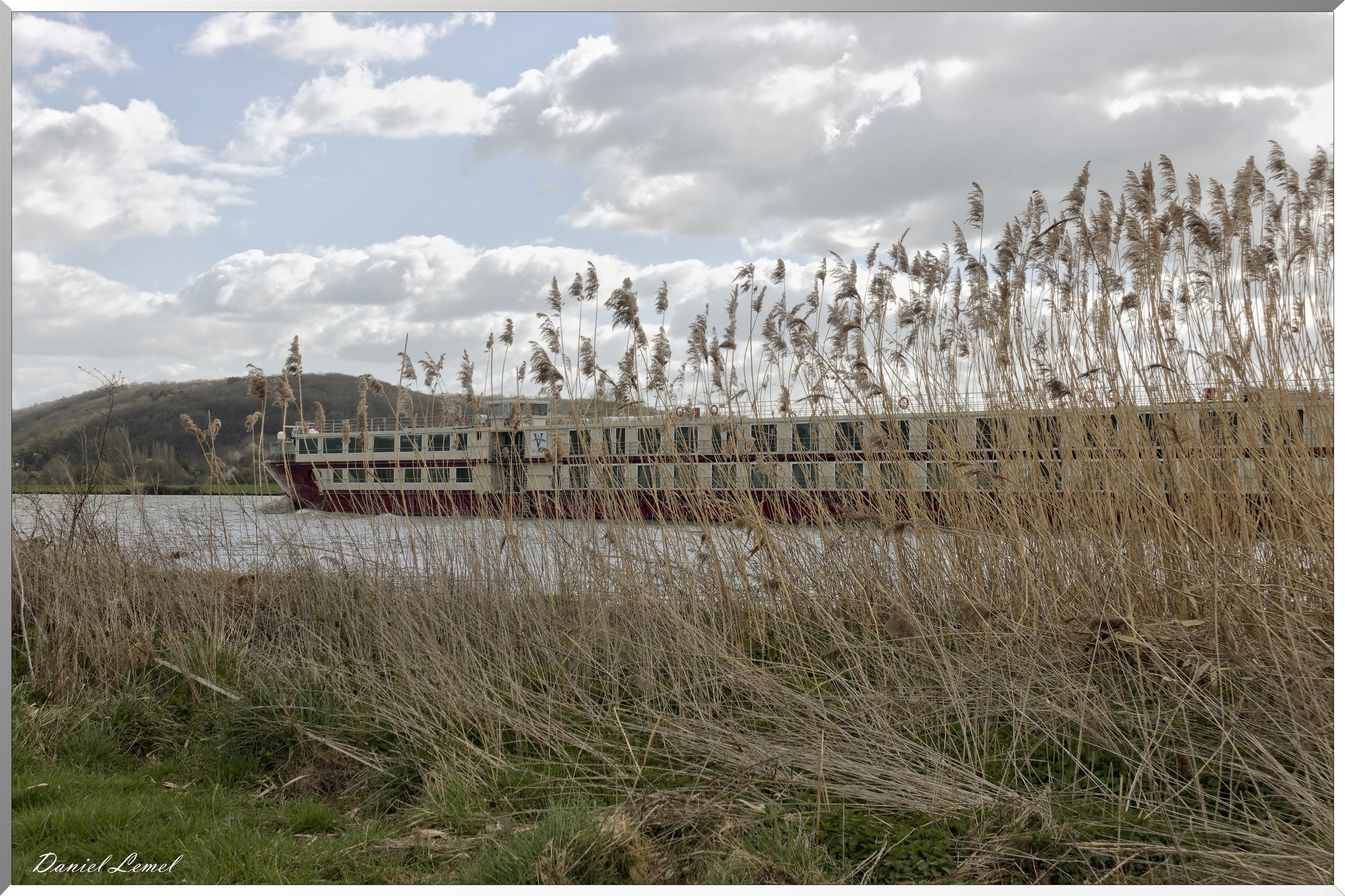 Bord de Seine. De Courcelles à Notre-dame-de-l'ile