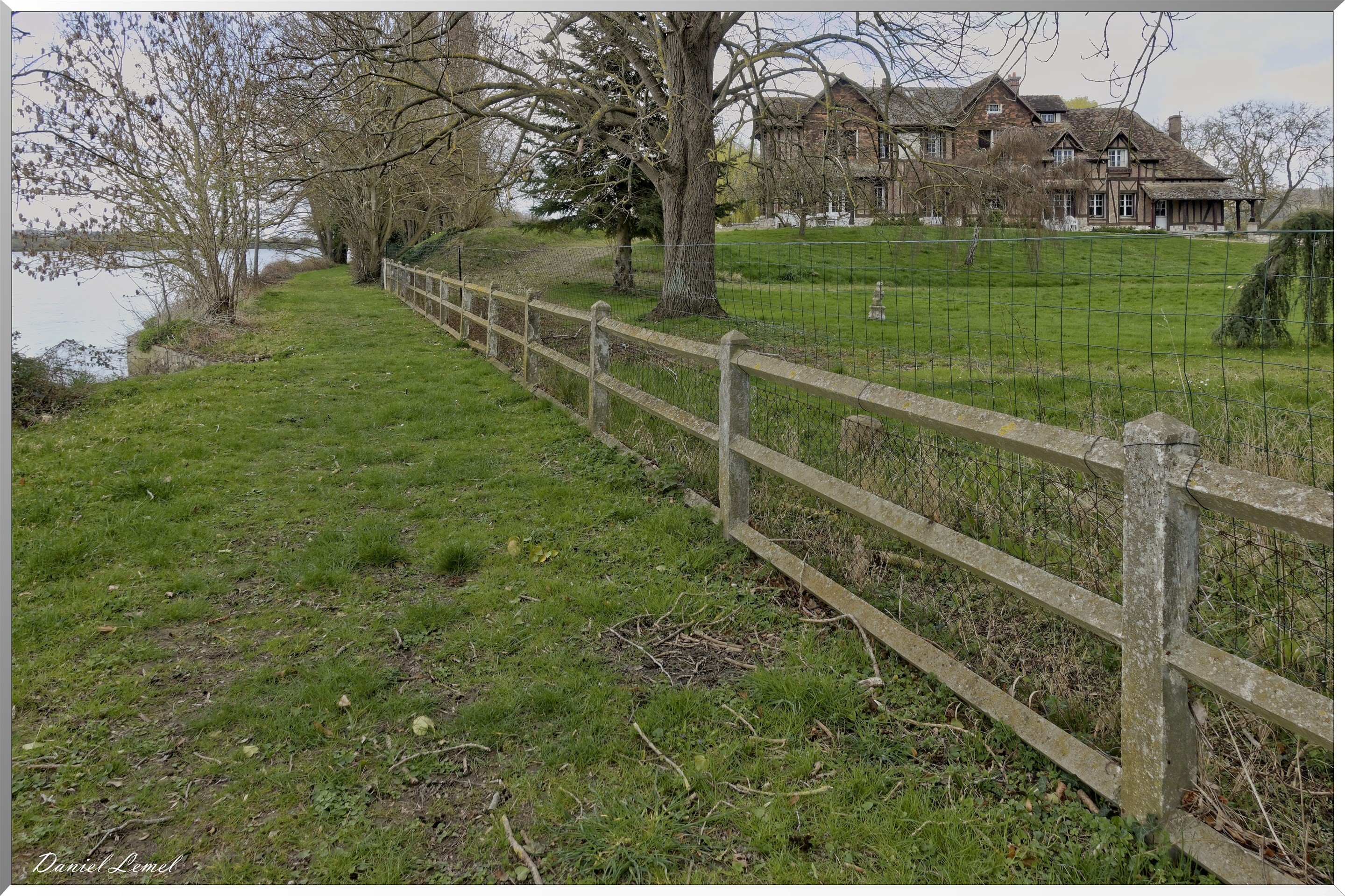 Bord de Seine. De Courcelles à Notre-dame-de-l'ile