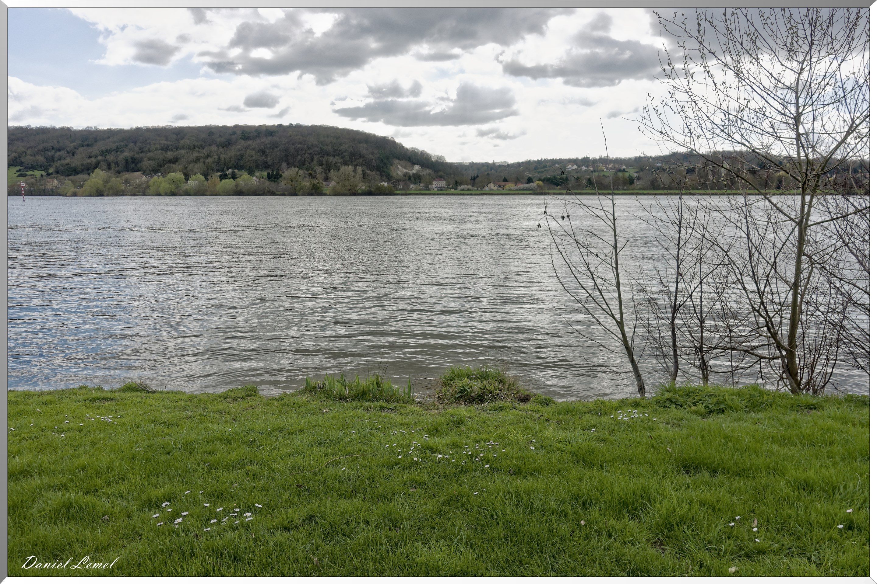 Bord de Seine. De Courcelles à Notre-dame-de-l'ile