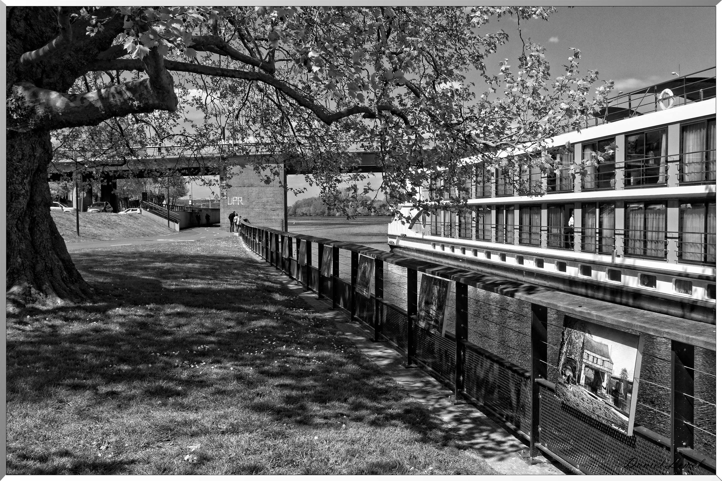 Exposition à l'embarcadère