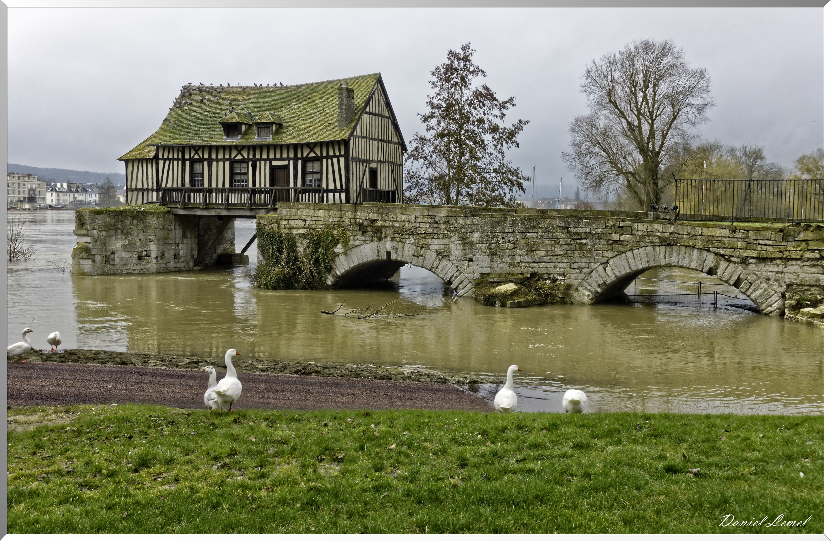 Le vieux moulin à Vernon