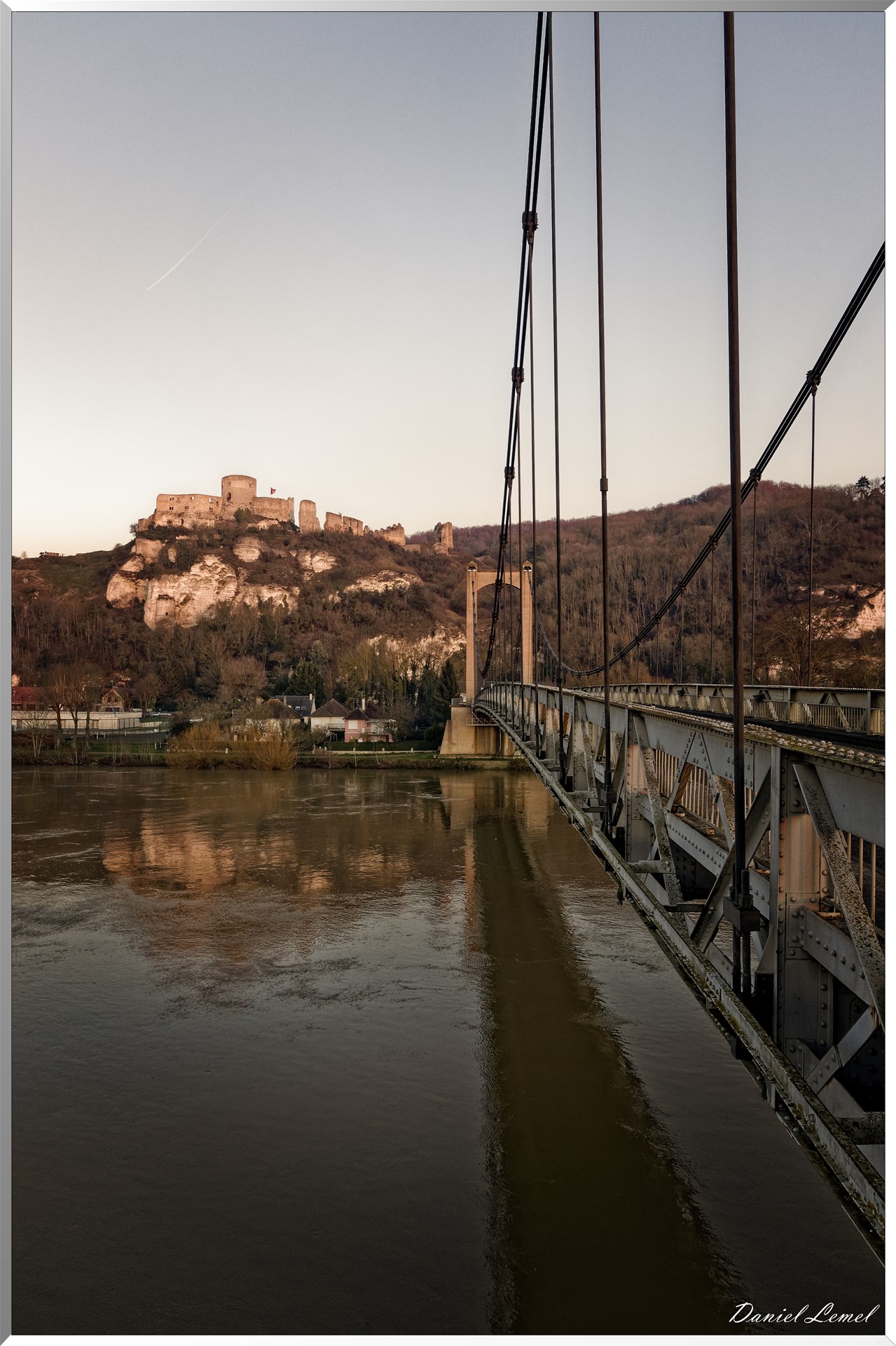 Le château et Pont suspendu des Andelys