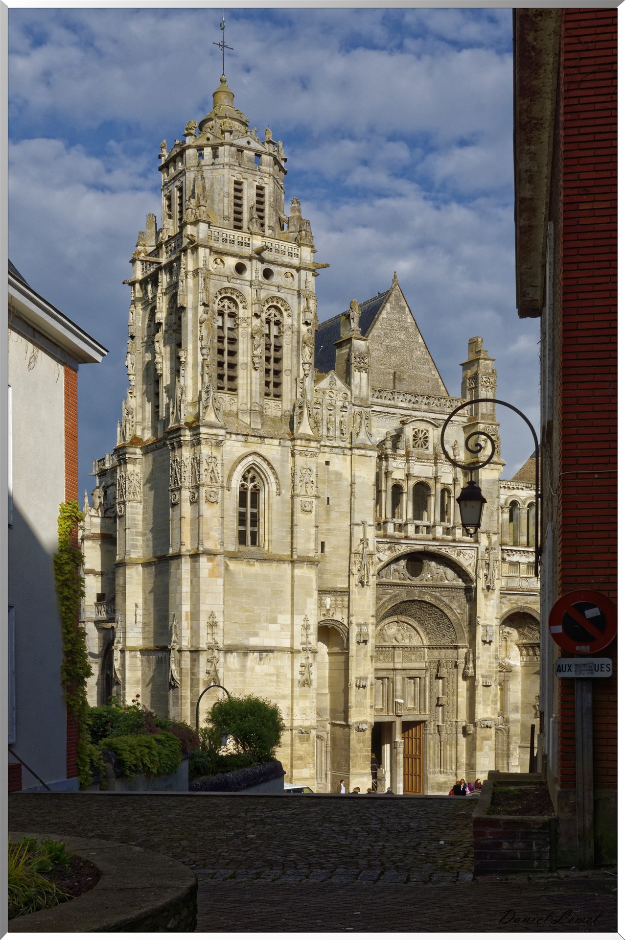 Gisors