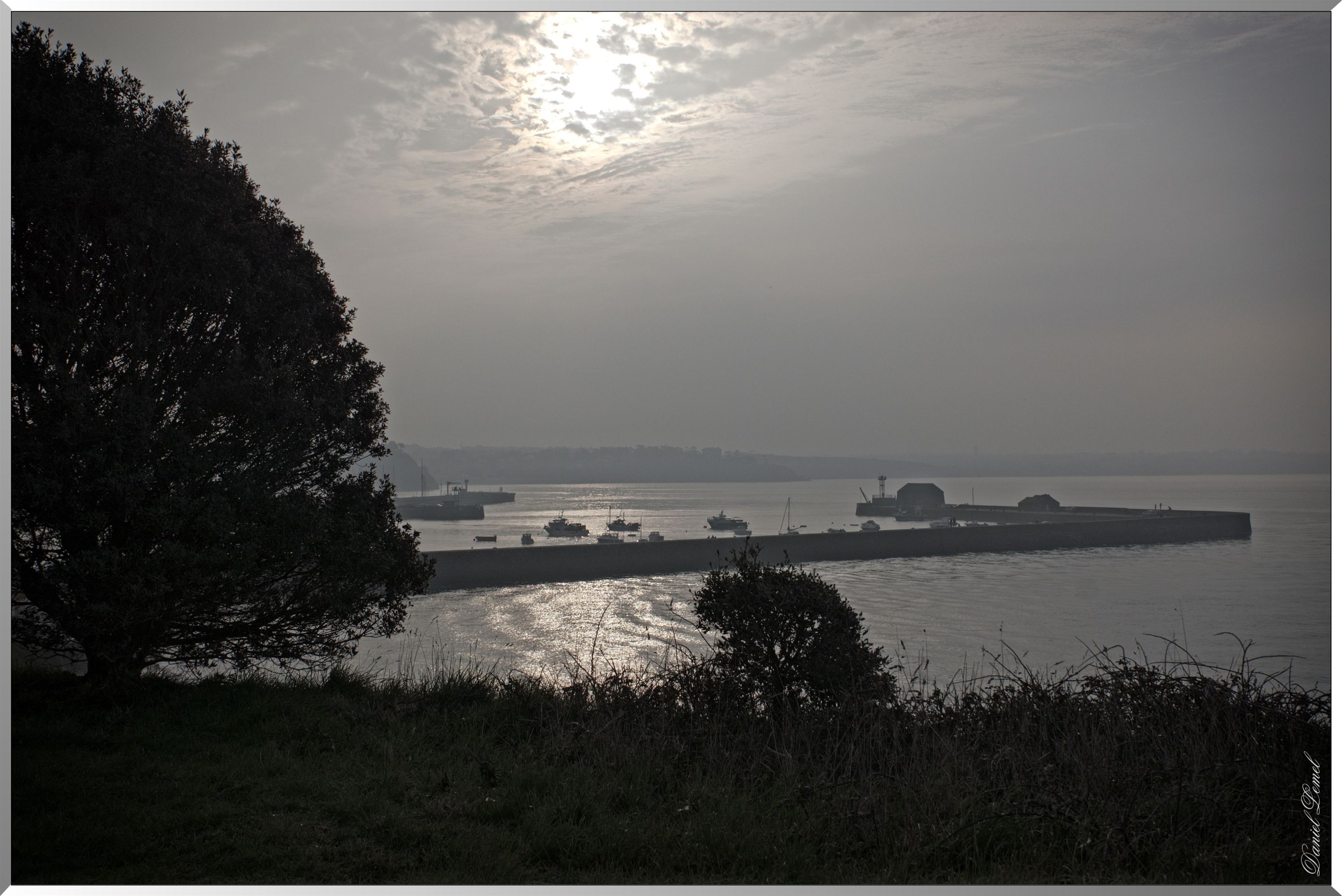 Levée de soleil sur le port