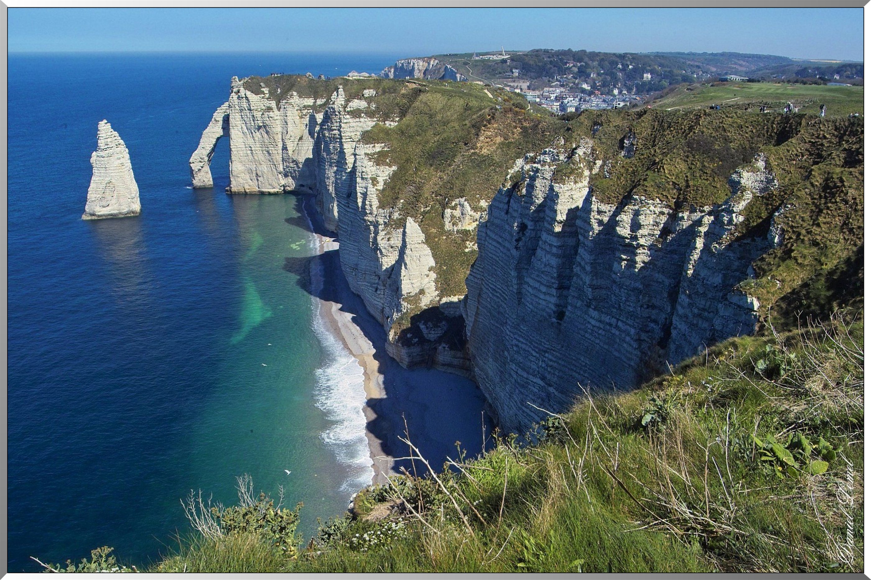 Vue des falaises - L' aiguille et l' arche