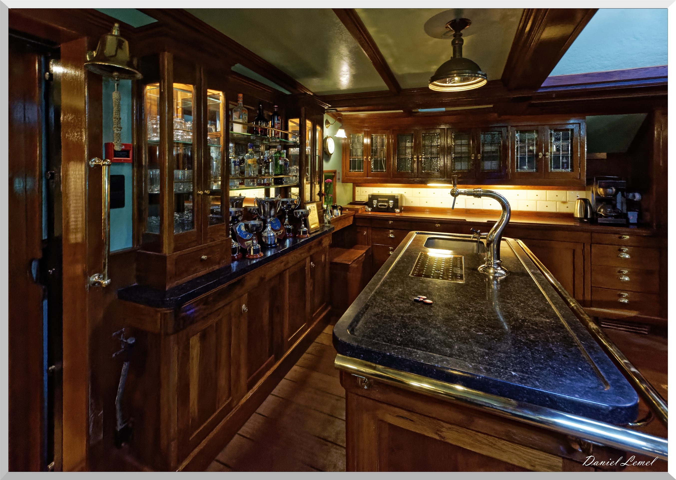 La goélette Oosterschelde - Le bar