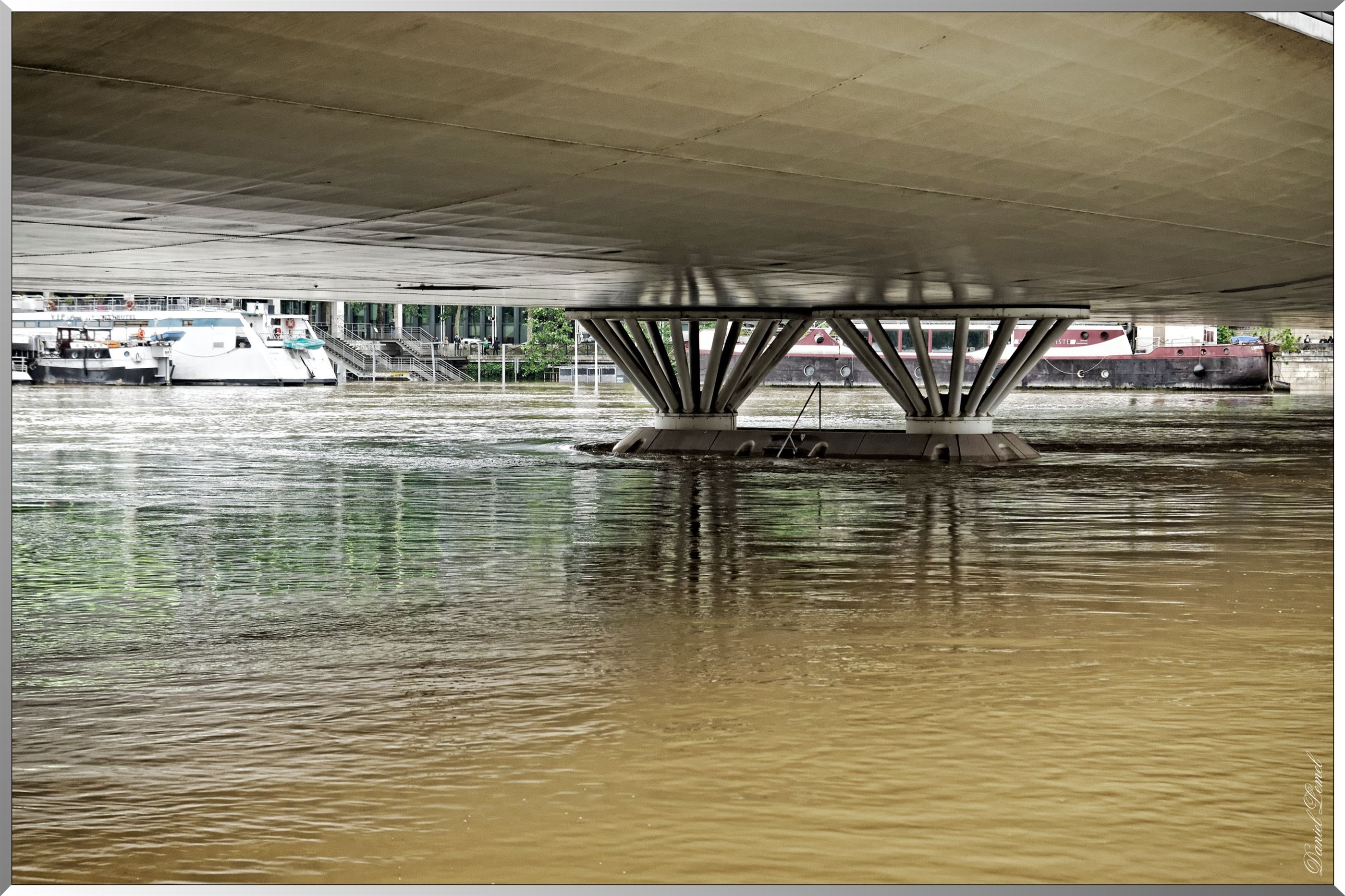 Pont Charles de Gaulle