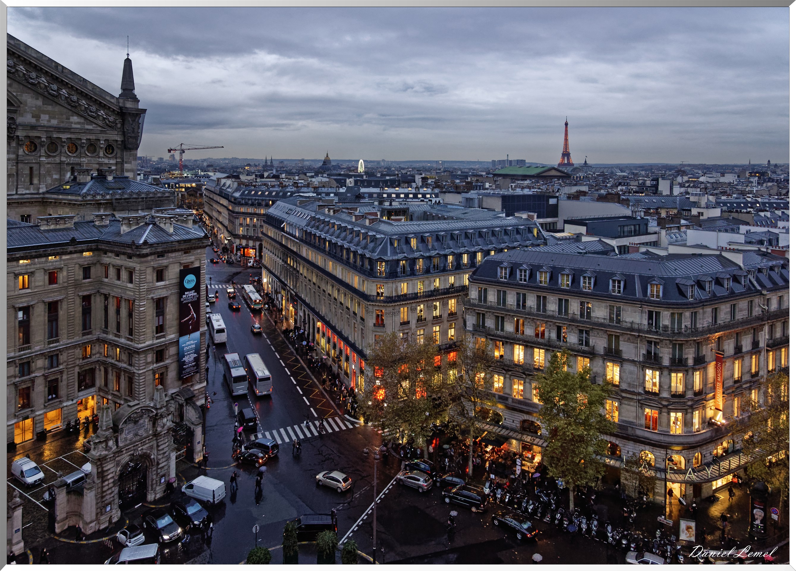 Vue des toits du magasin
