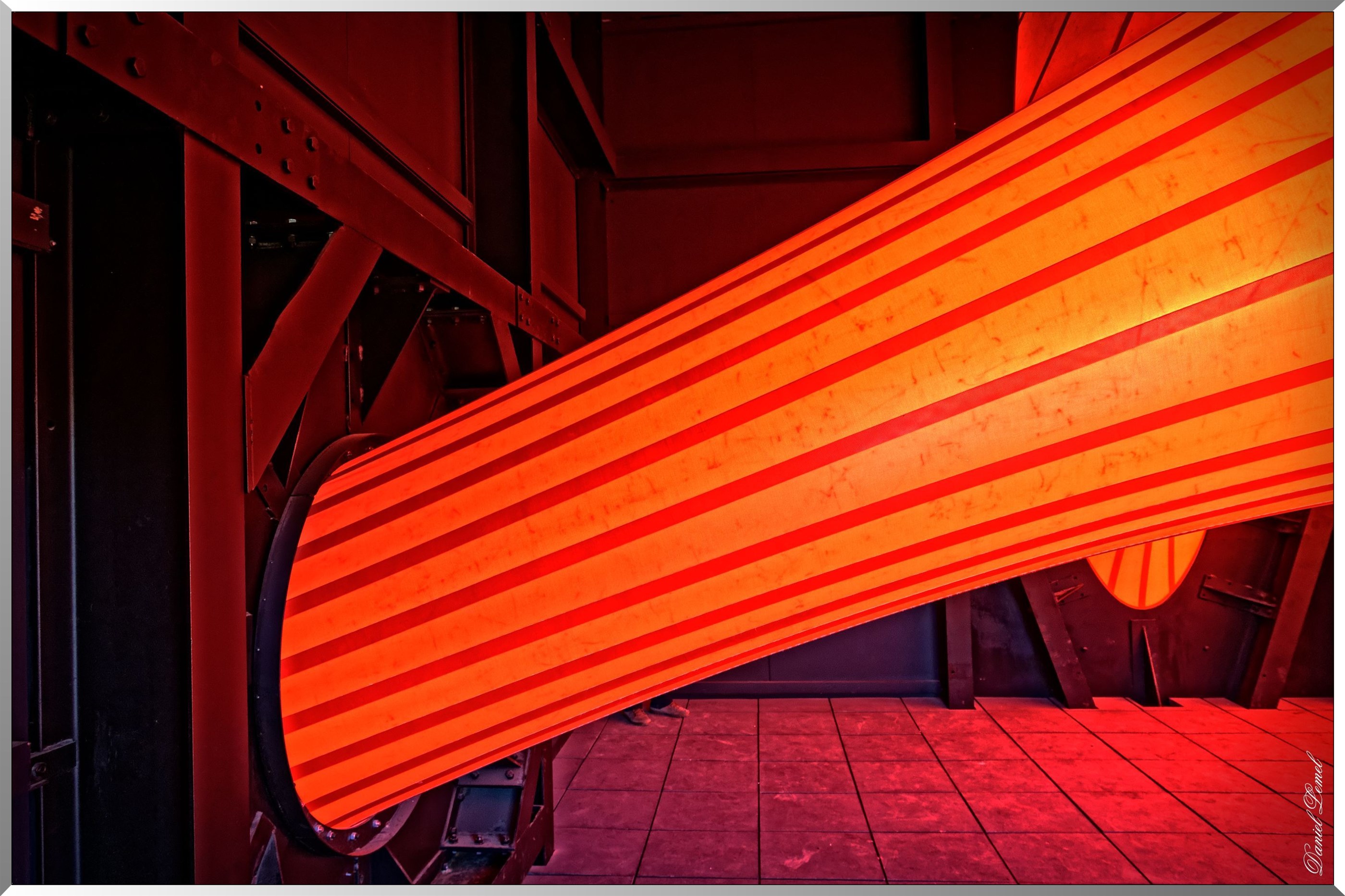 Sectional Body preparing for Monadic Singularity - Tadzio