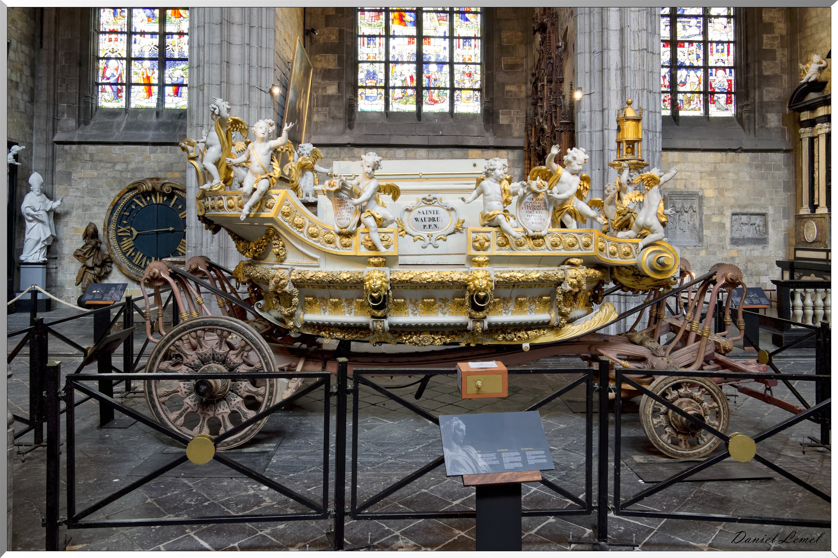 Collégiale Sainte-Waudru