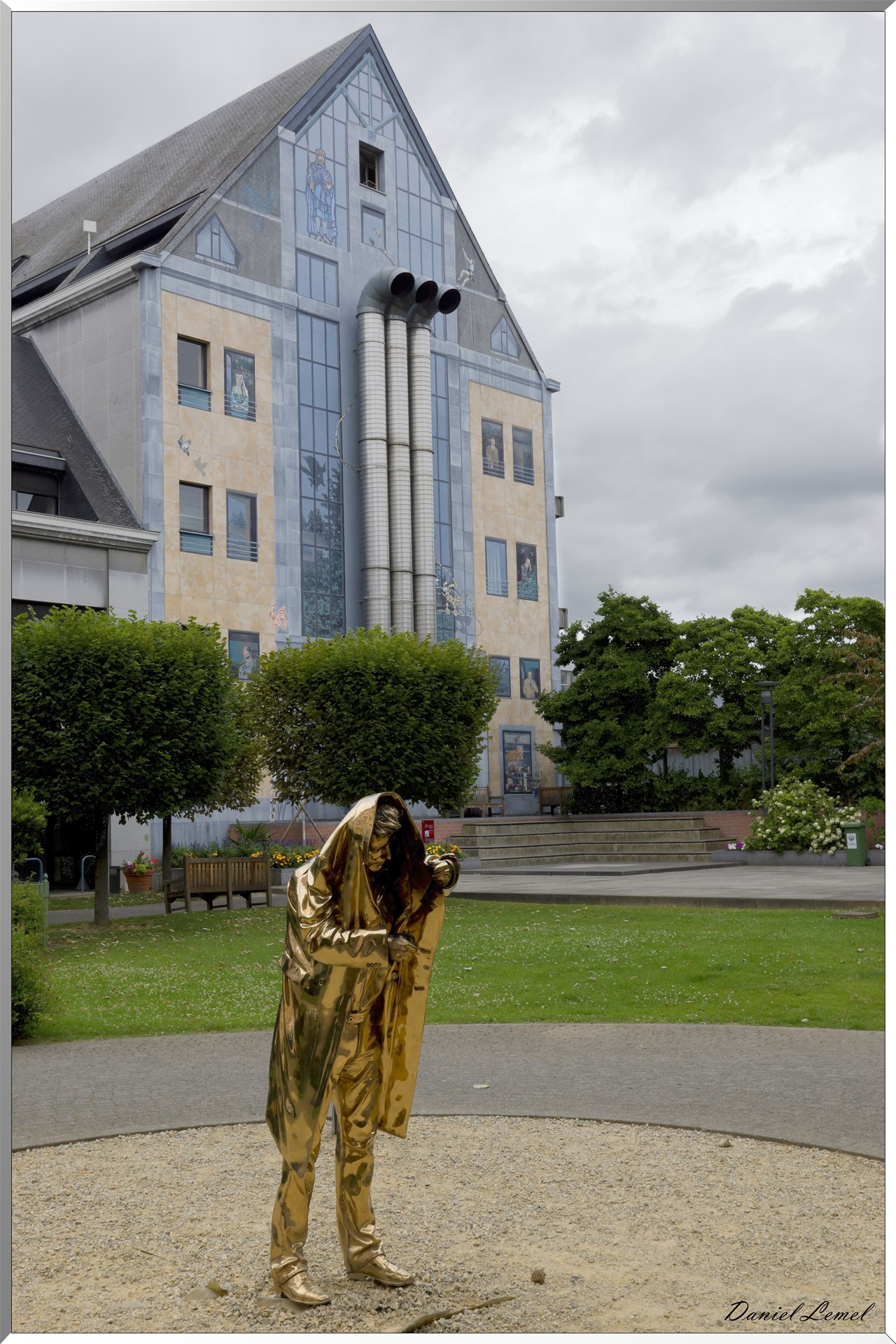 L'Homme qui donne du feu de Fabre au jardin du Mayeur