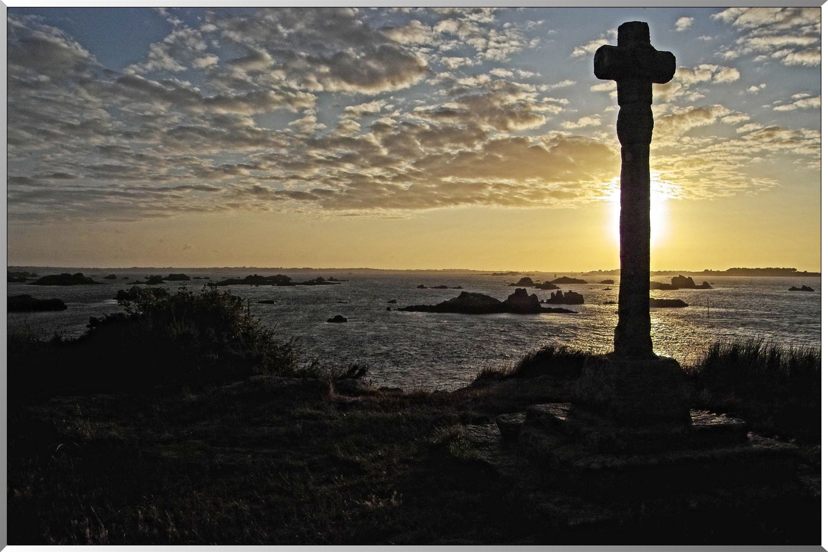 Croix de Maudez - Soleil couchant