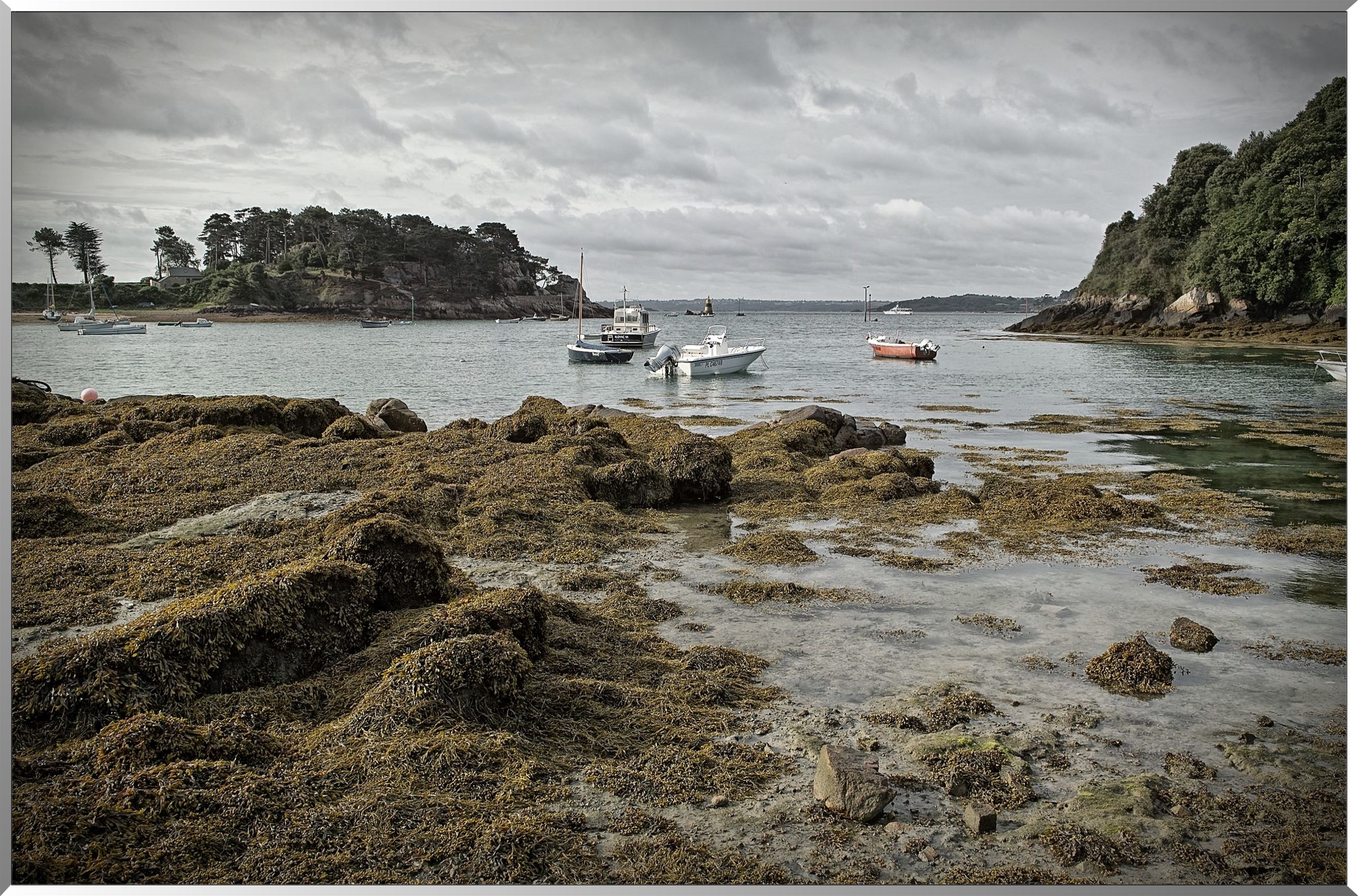 Port-clos entre cales