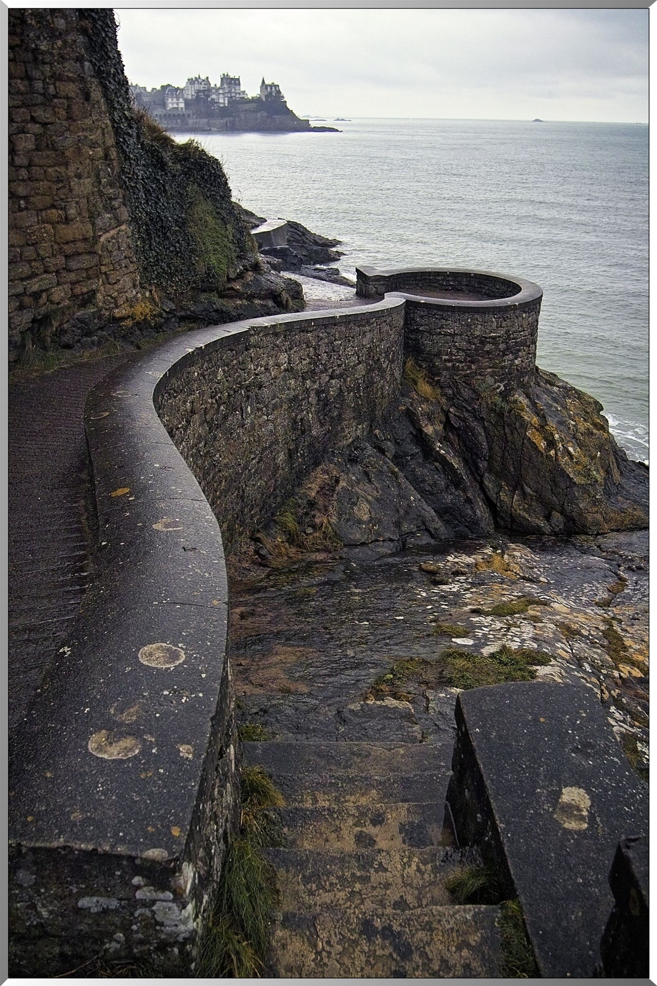 Tour de mer bétonné