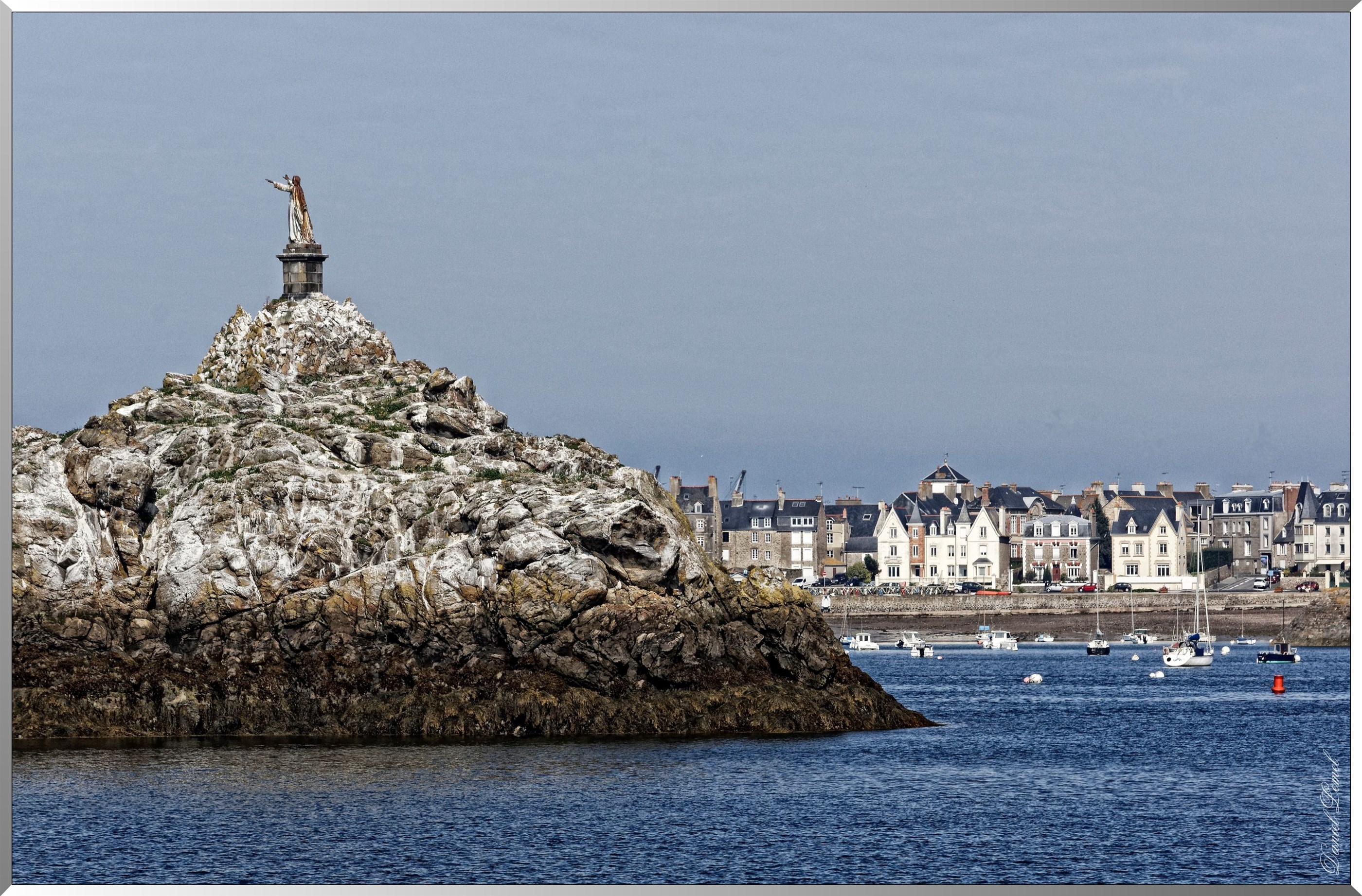 Rocher de-bizeux et vierge