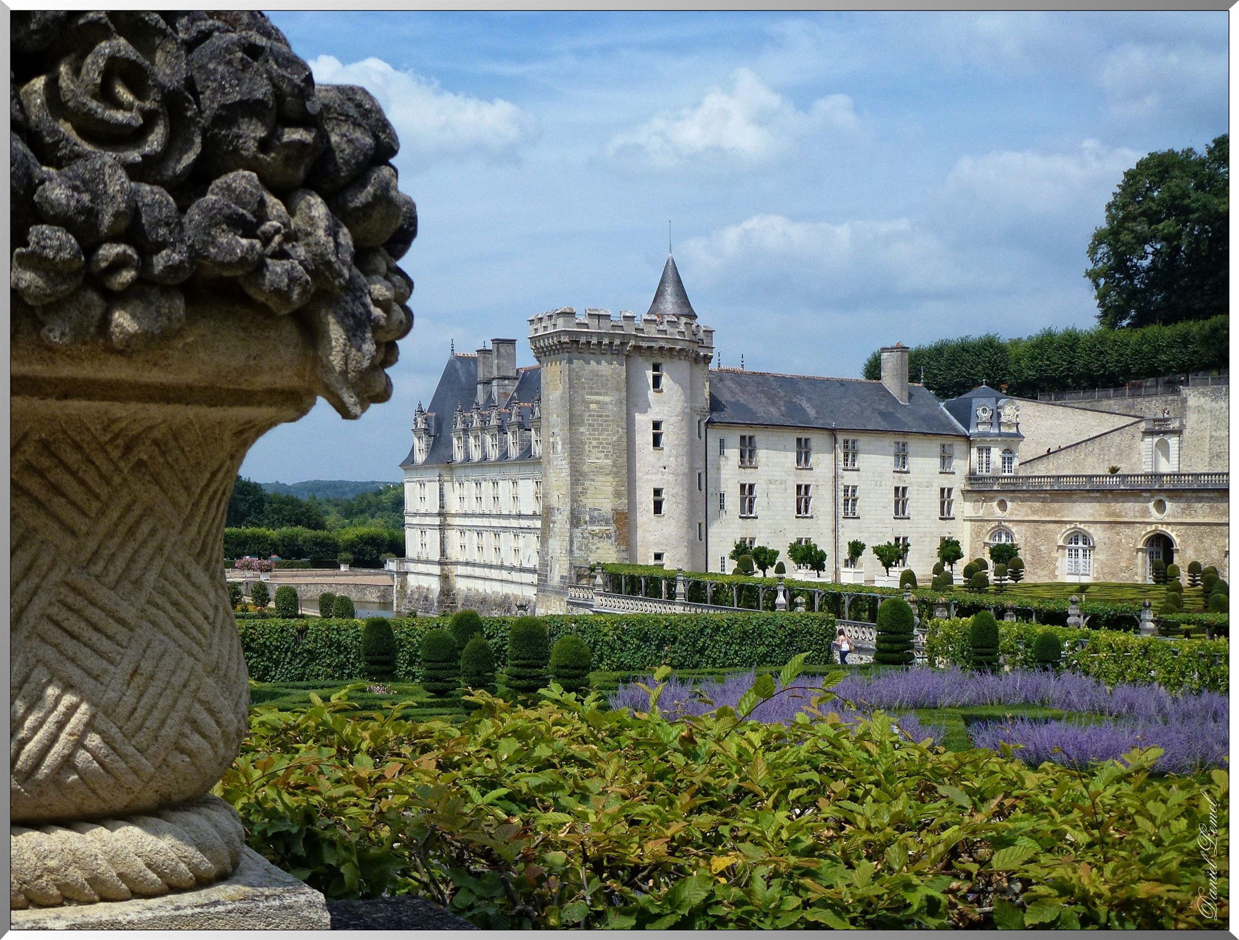 Vue jardins et chateau 2