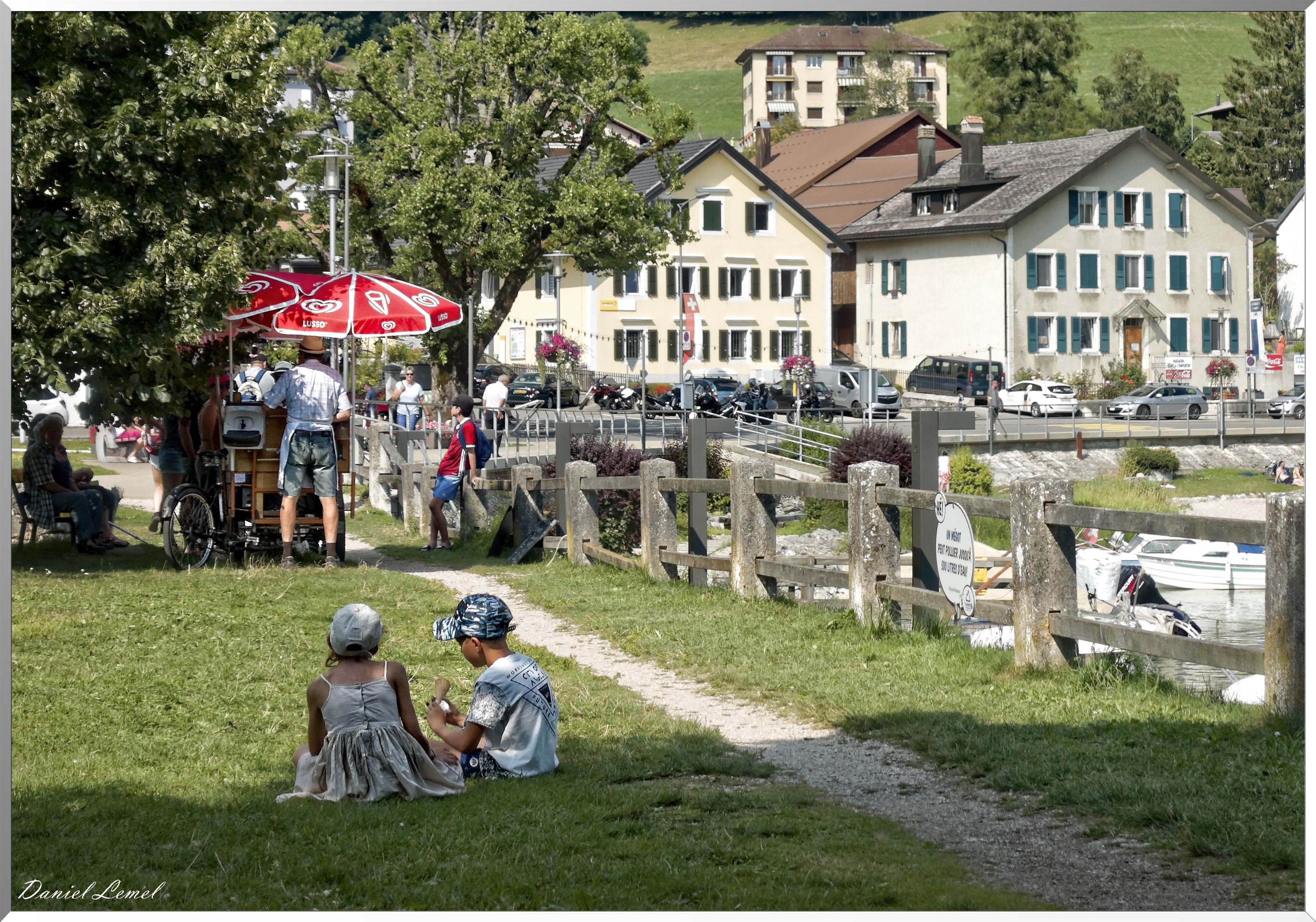 Le pont - Marchand de glaces
