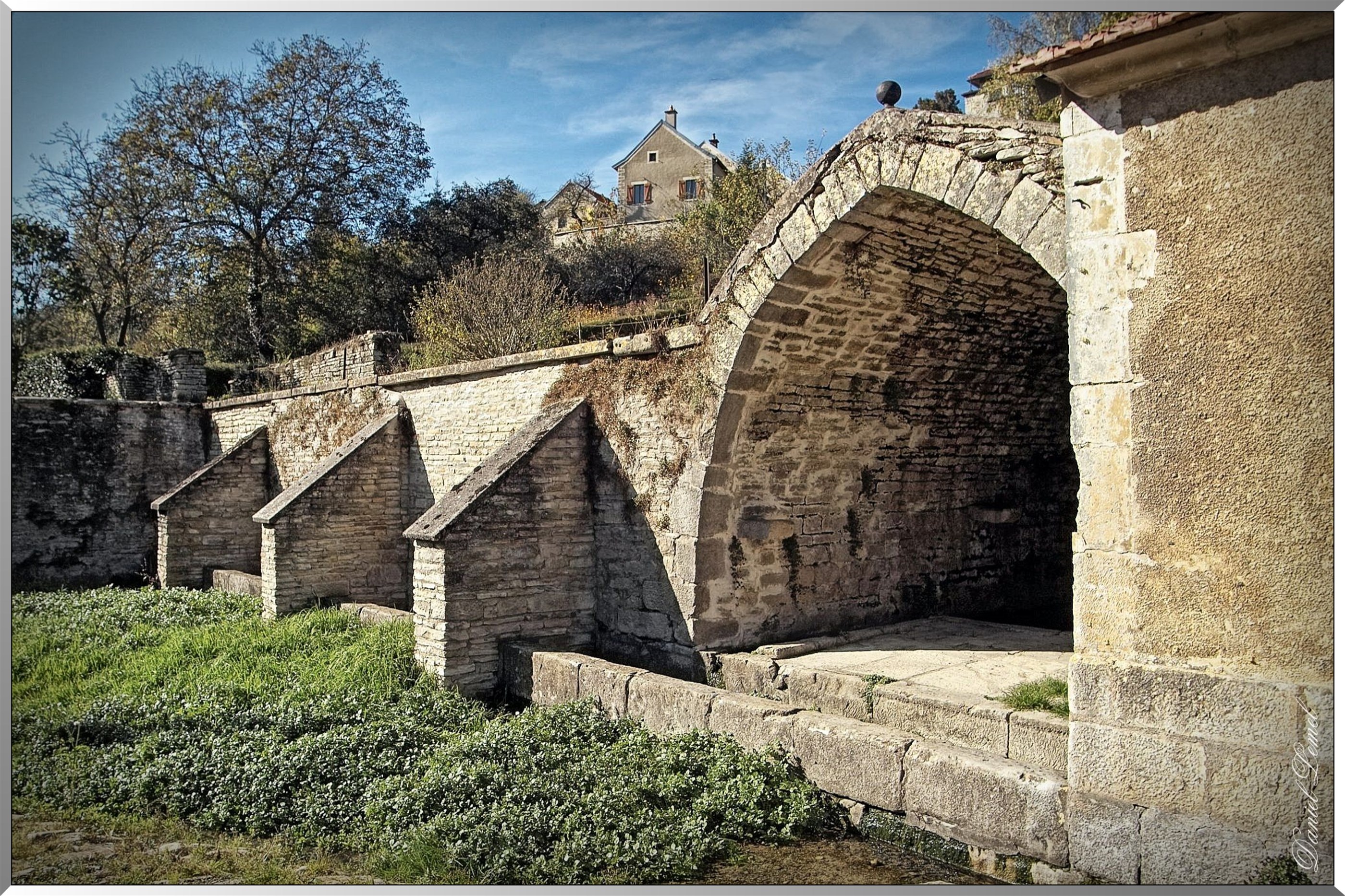 Lavoir de Cruzy le chatel