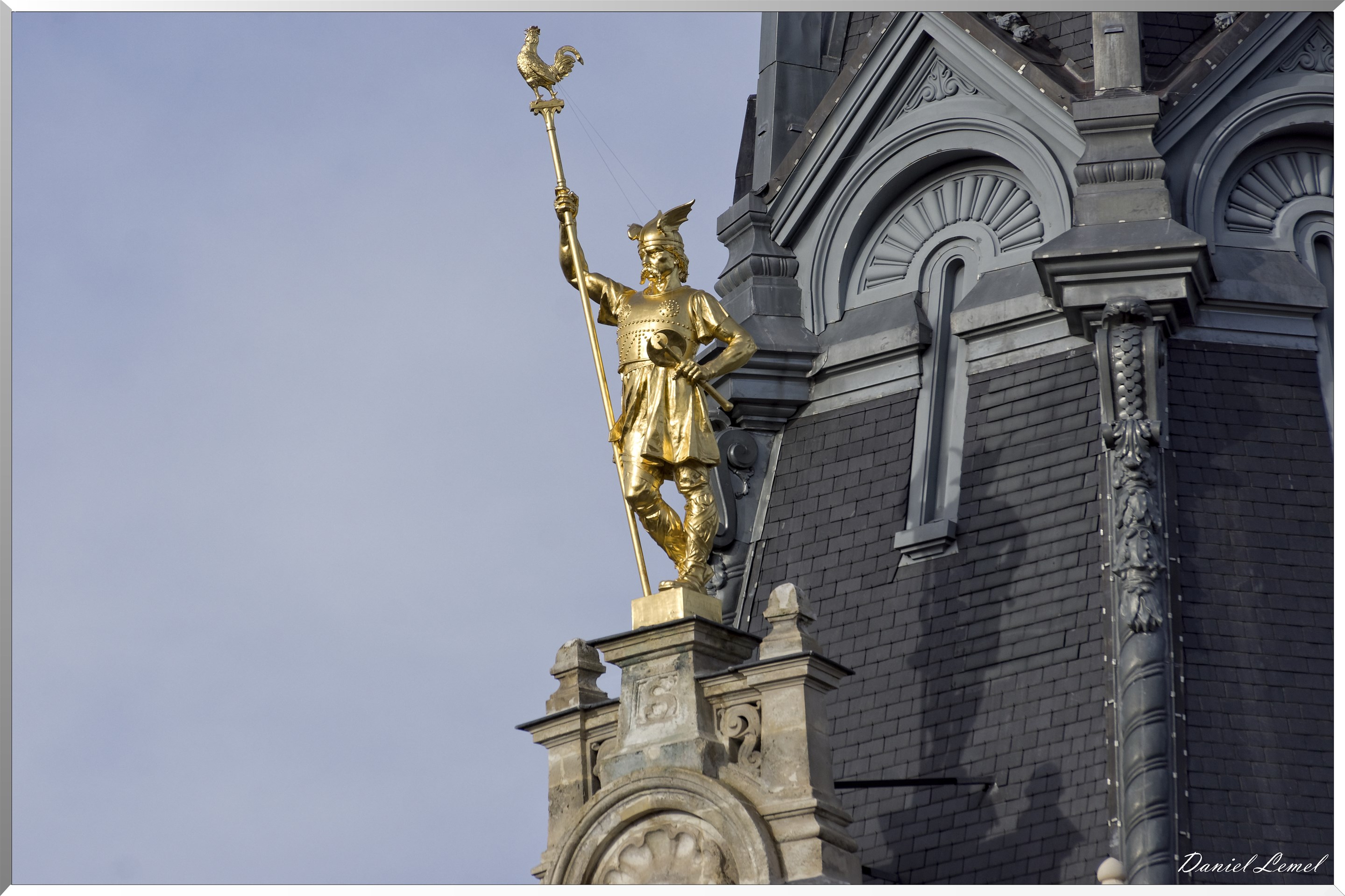 La statue du Gaulois - Hôtel de ville