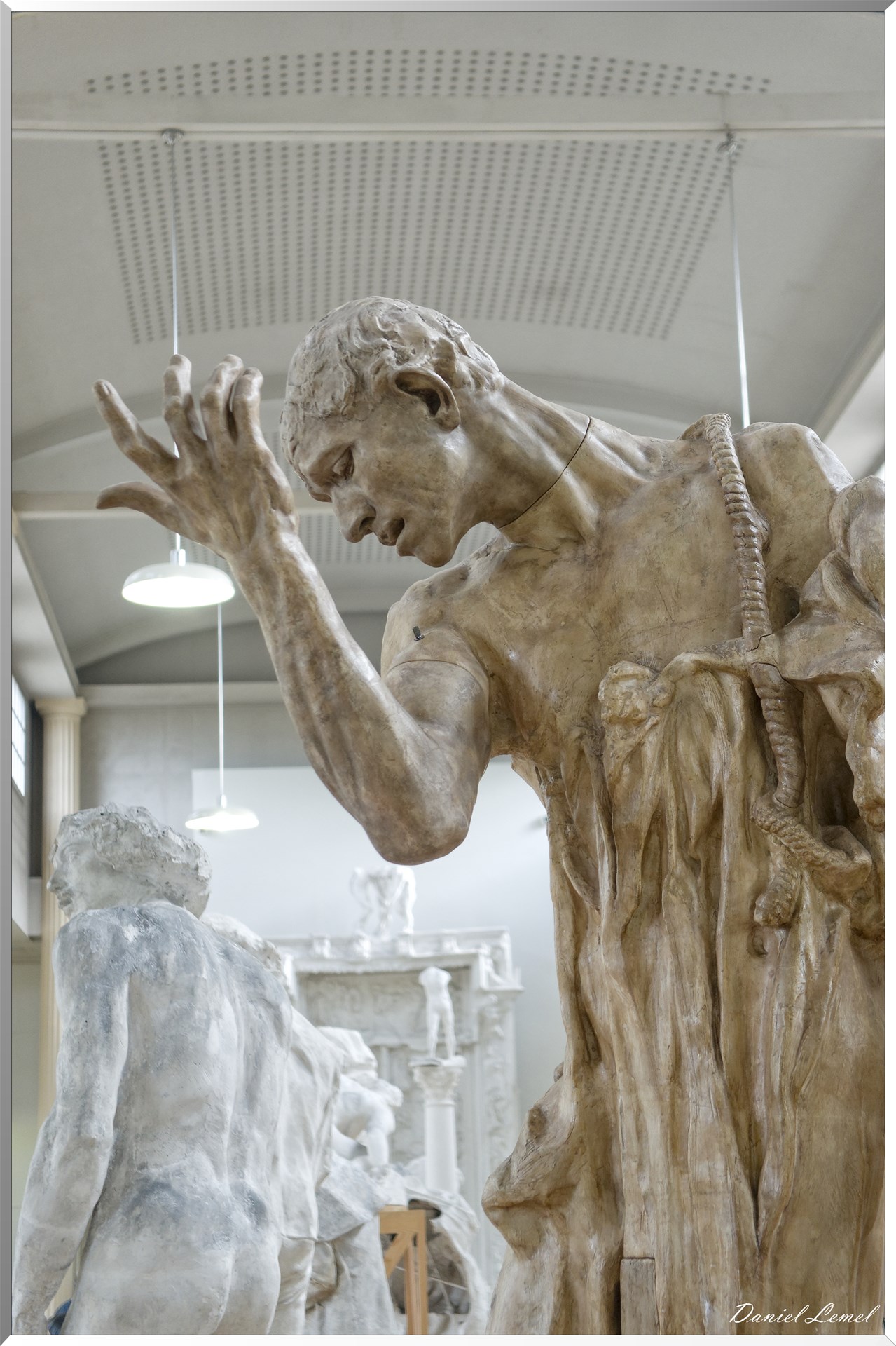 Pierre de Wissant vêtu, monumental