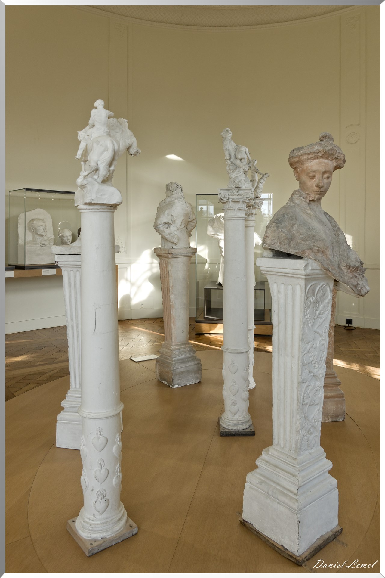 Sculptures sur colonnes - Salle 1900: La gloire de Rodin