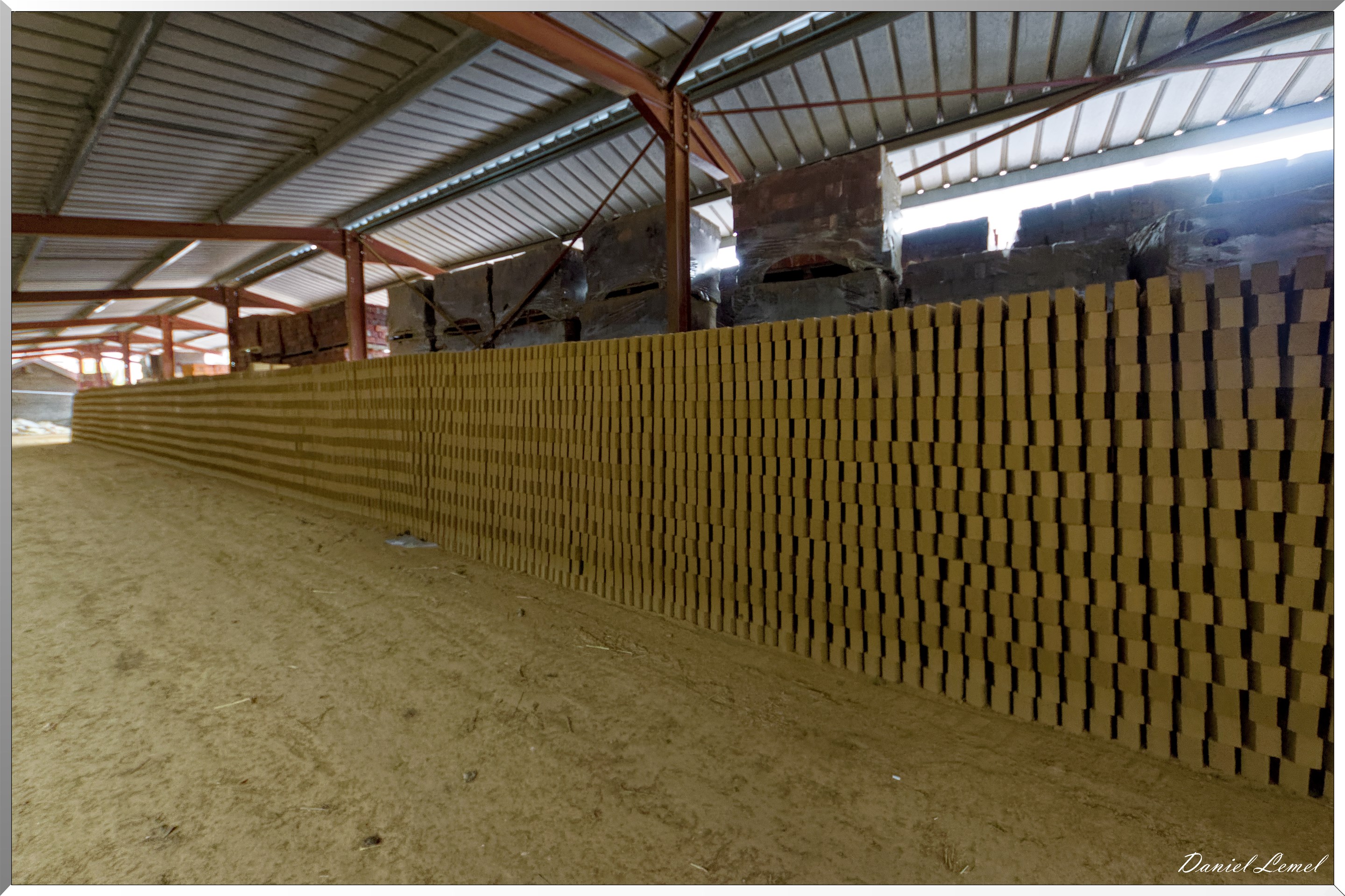 Stockage des briques non cuites