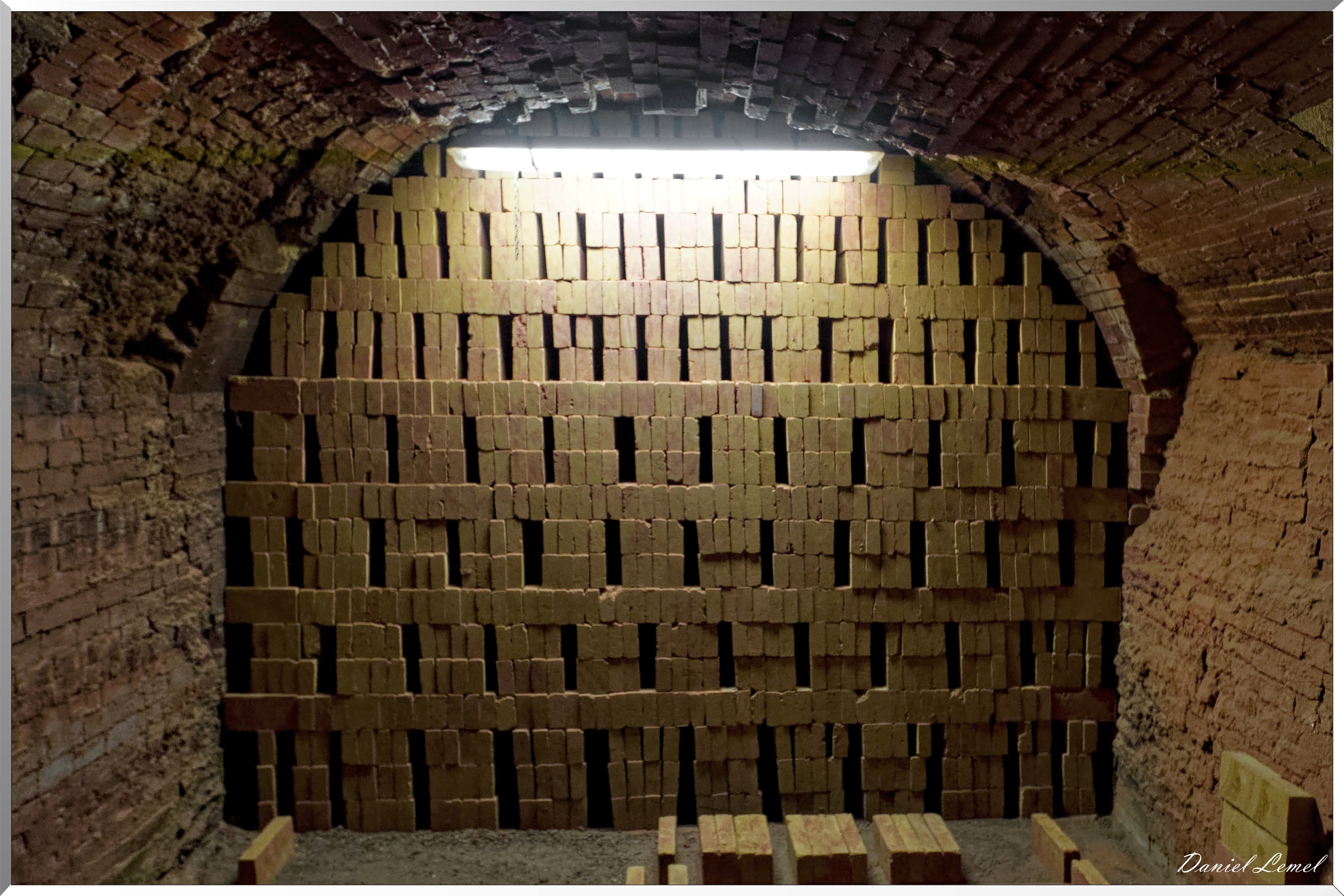 Briques séchées dans le four