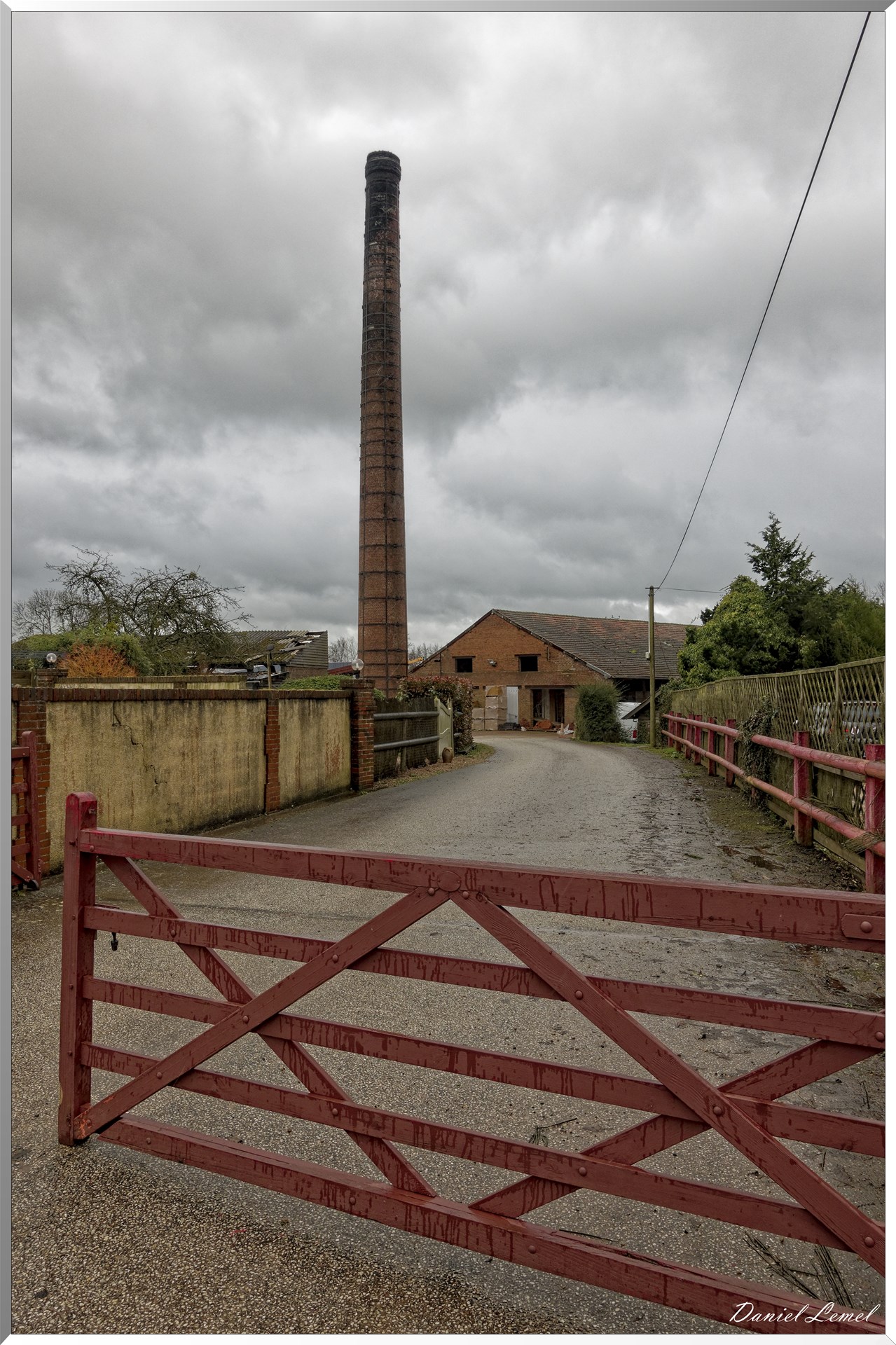 Entrée de la briquetterie