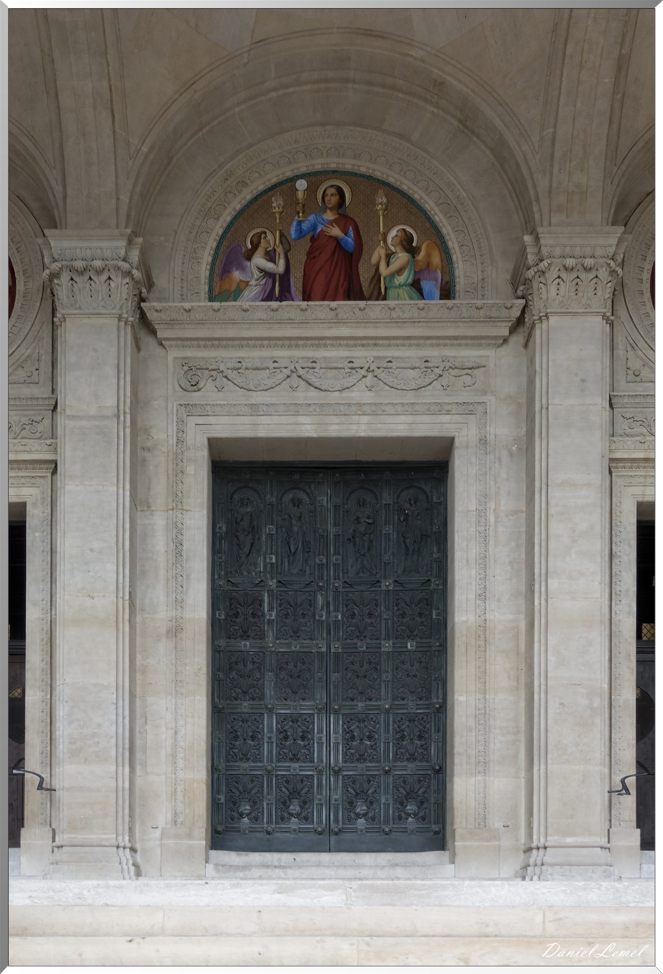 L'église Saint-Augustin - Portail