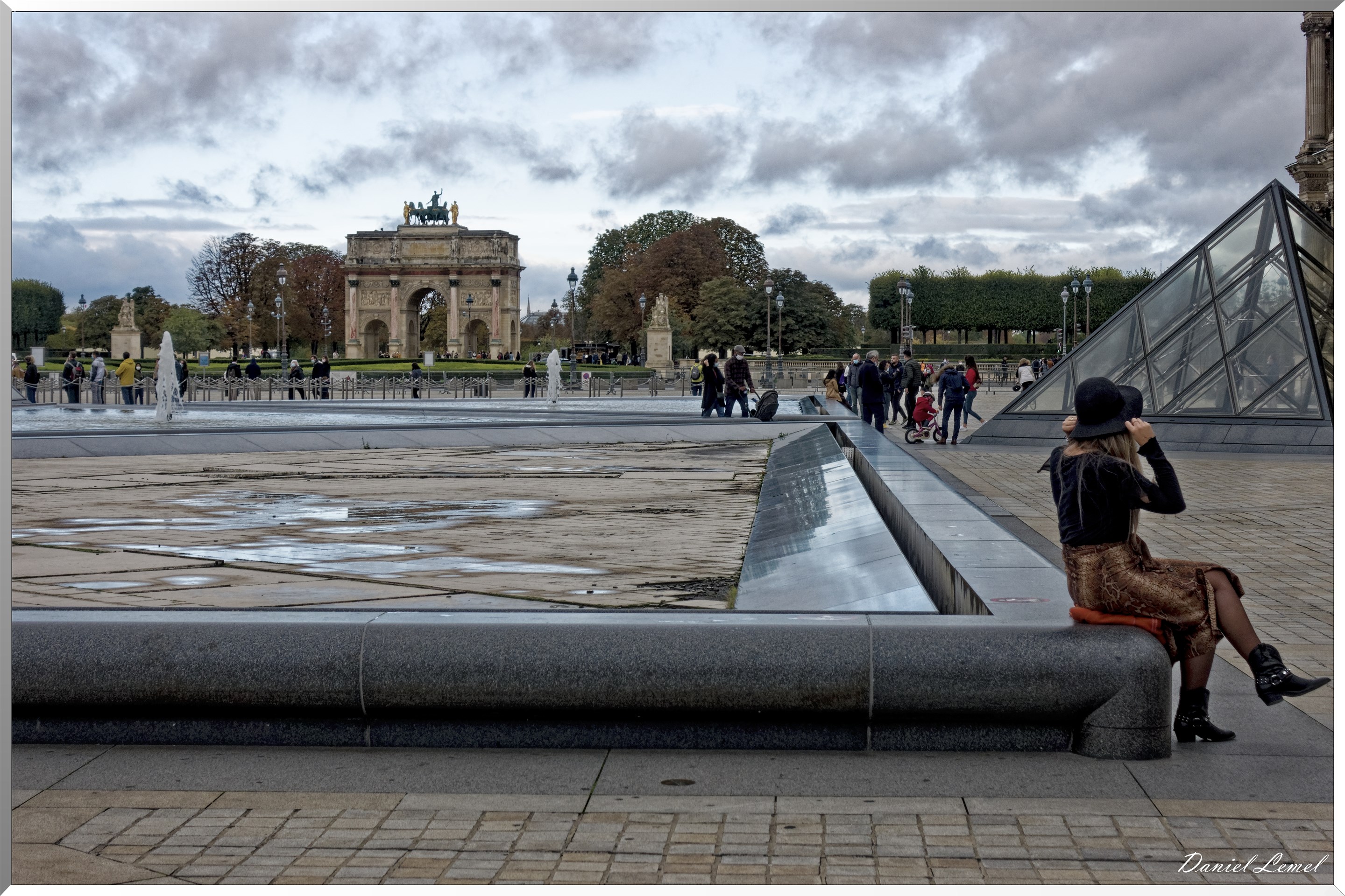 Pyramide du Louvre - Arc de Triomphe du Carousel
