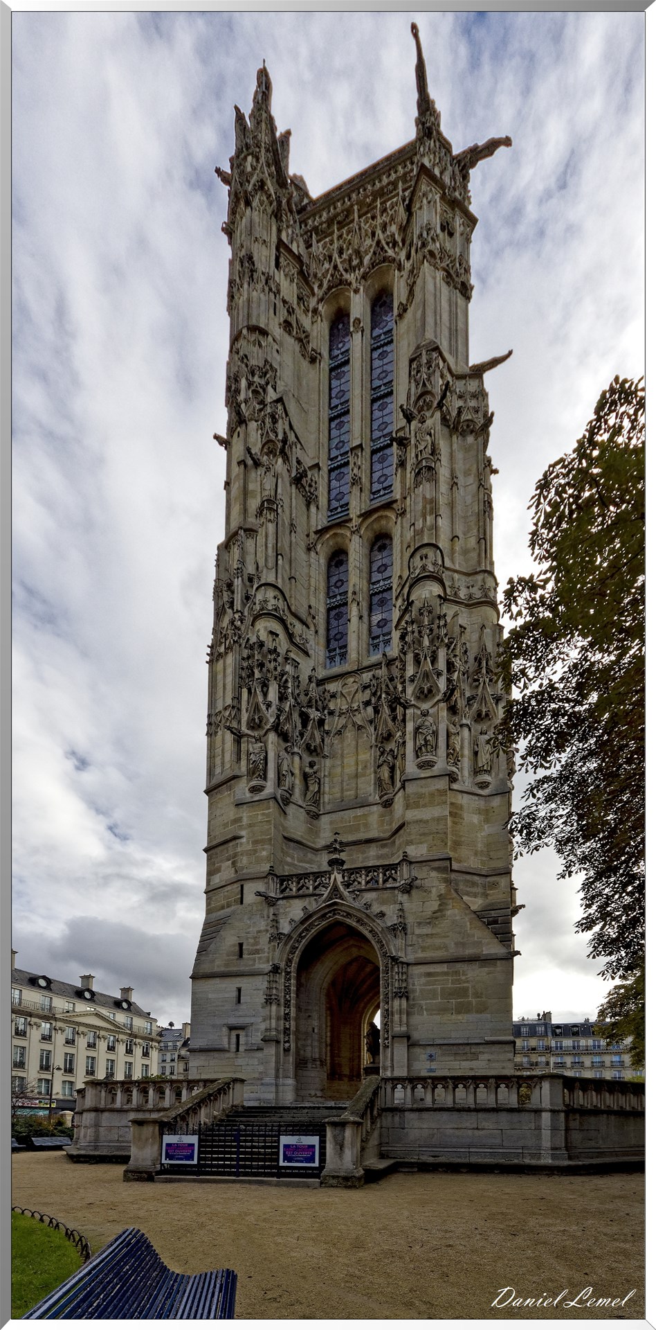 La tour Saint Jacques