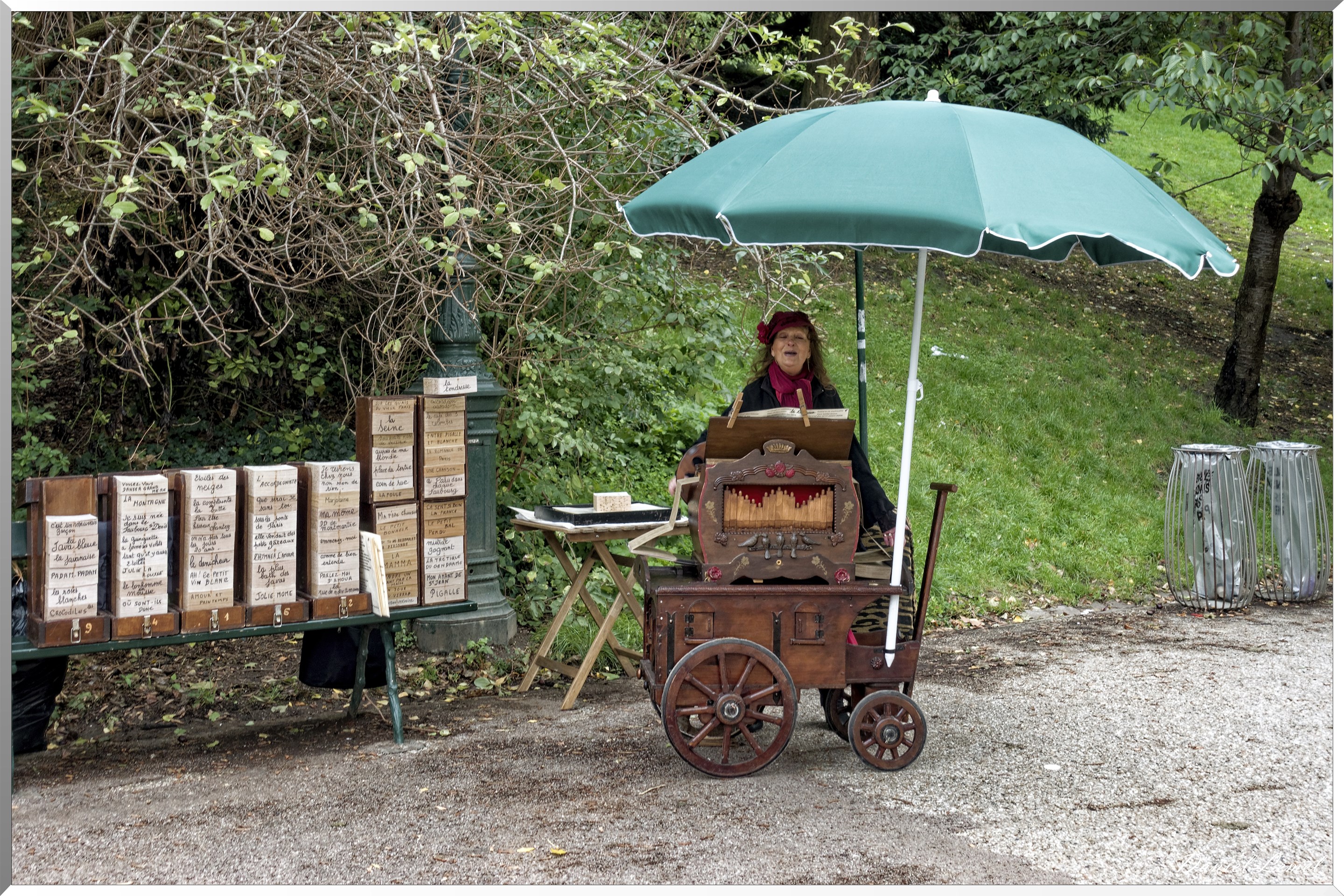 Parc des Buttes-Chaumont - Orgue de barbarie