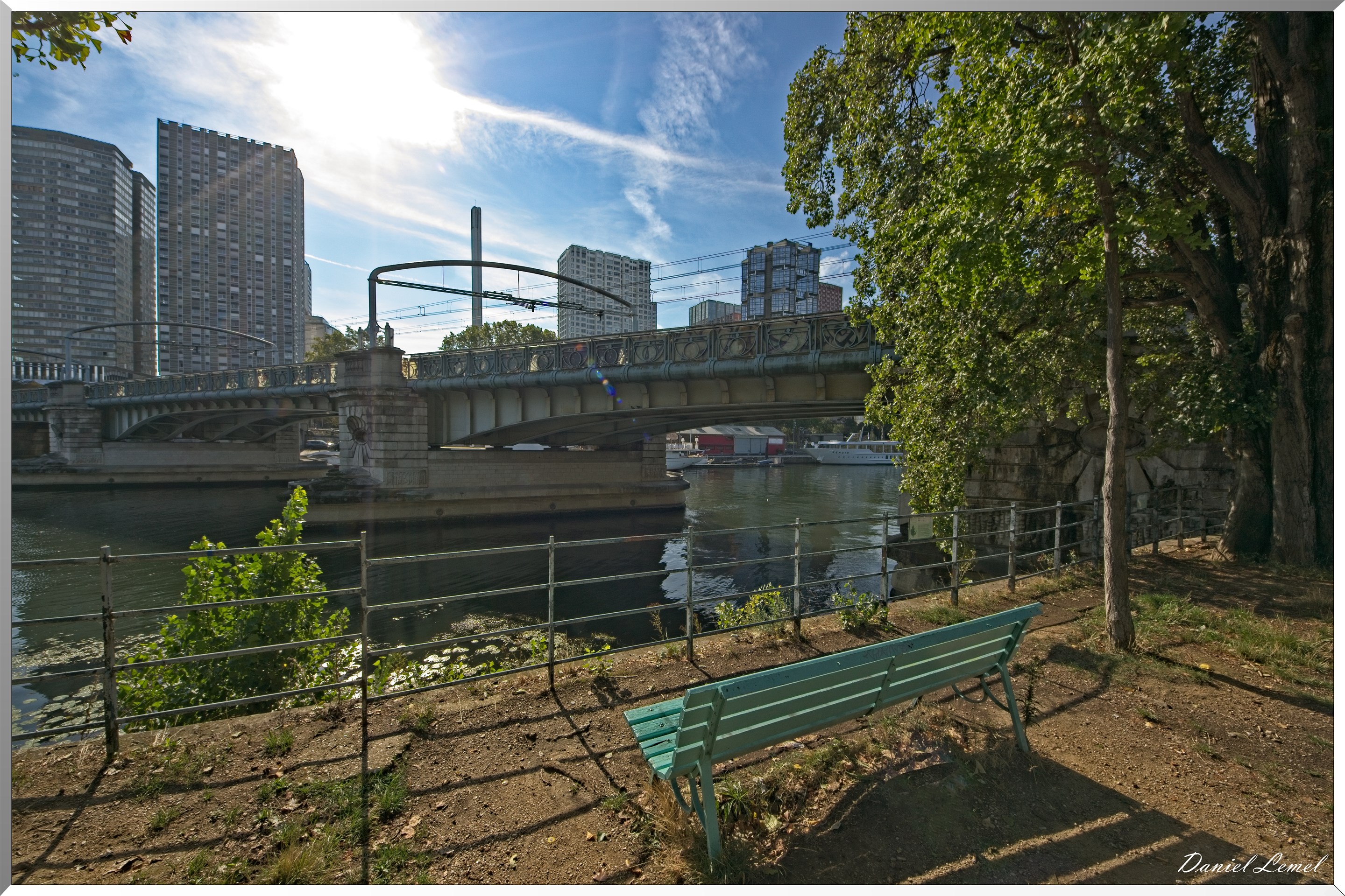 Passerelle de Passy ou Pont Rouelle - Vue de l'île des cygnes