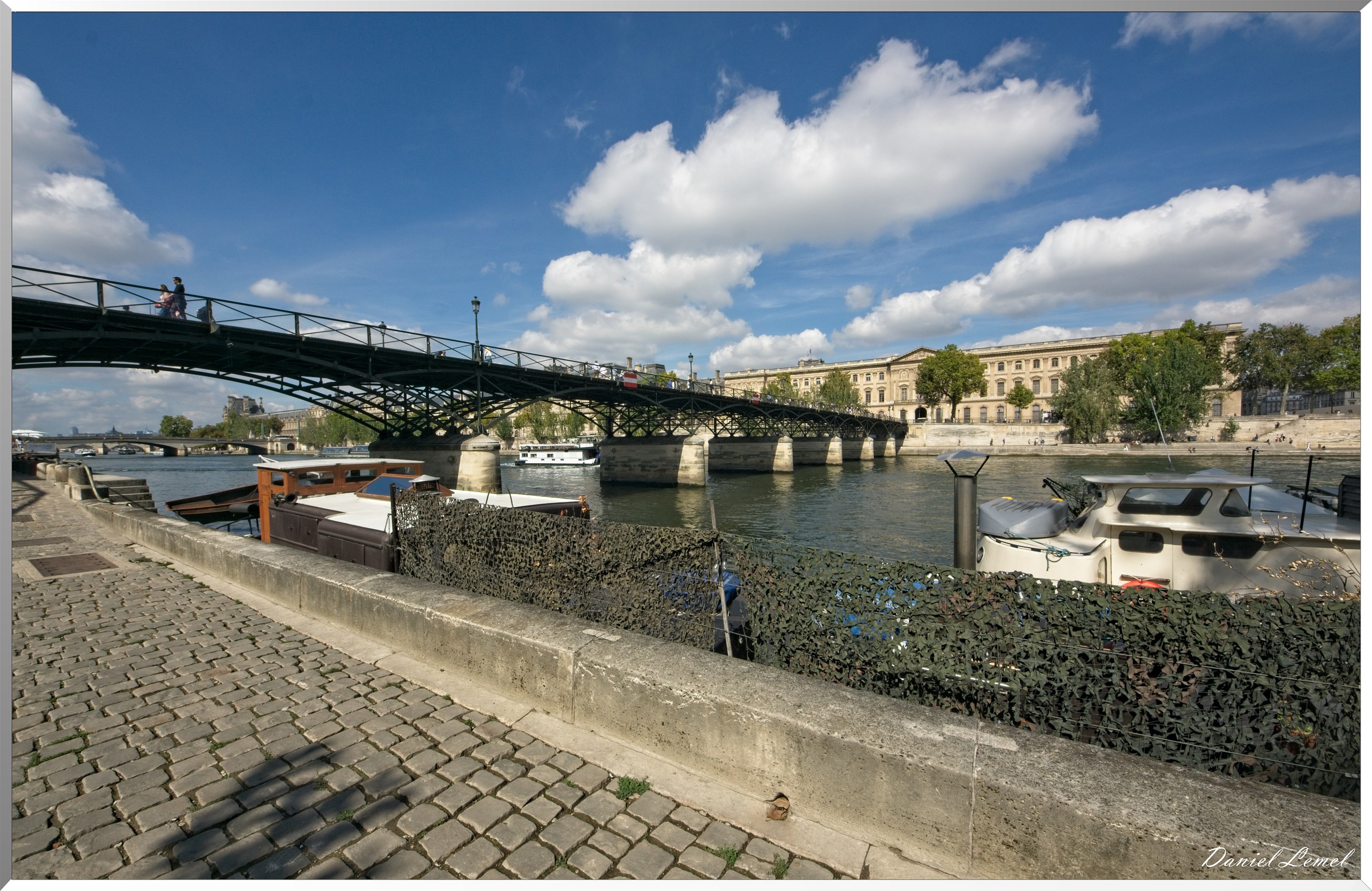 Le pont des Arts - Le Louvre