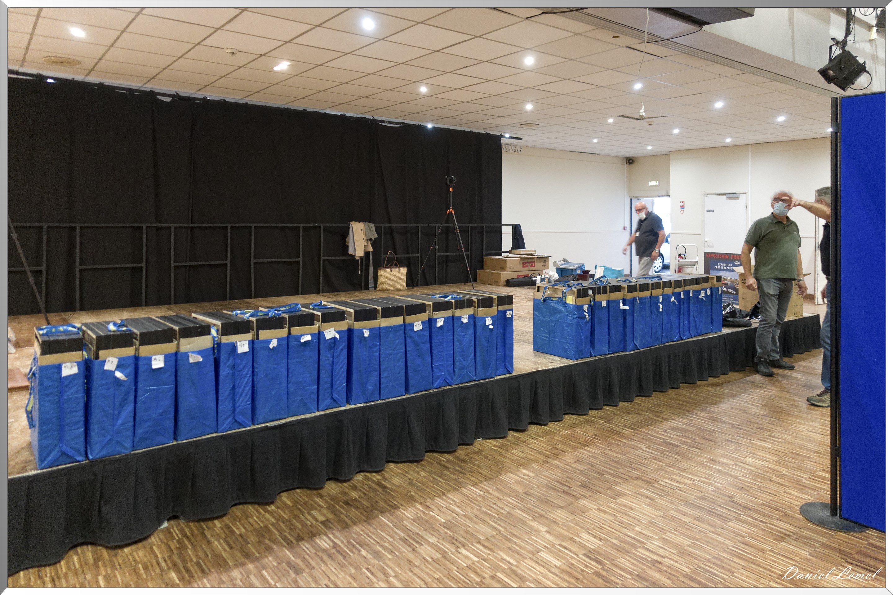 Classement par type (Noir et Blanc, couleur, photos Humanistes et par numéro du catalogue