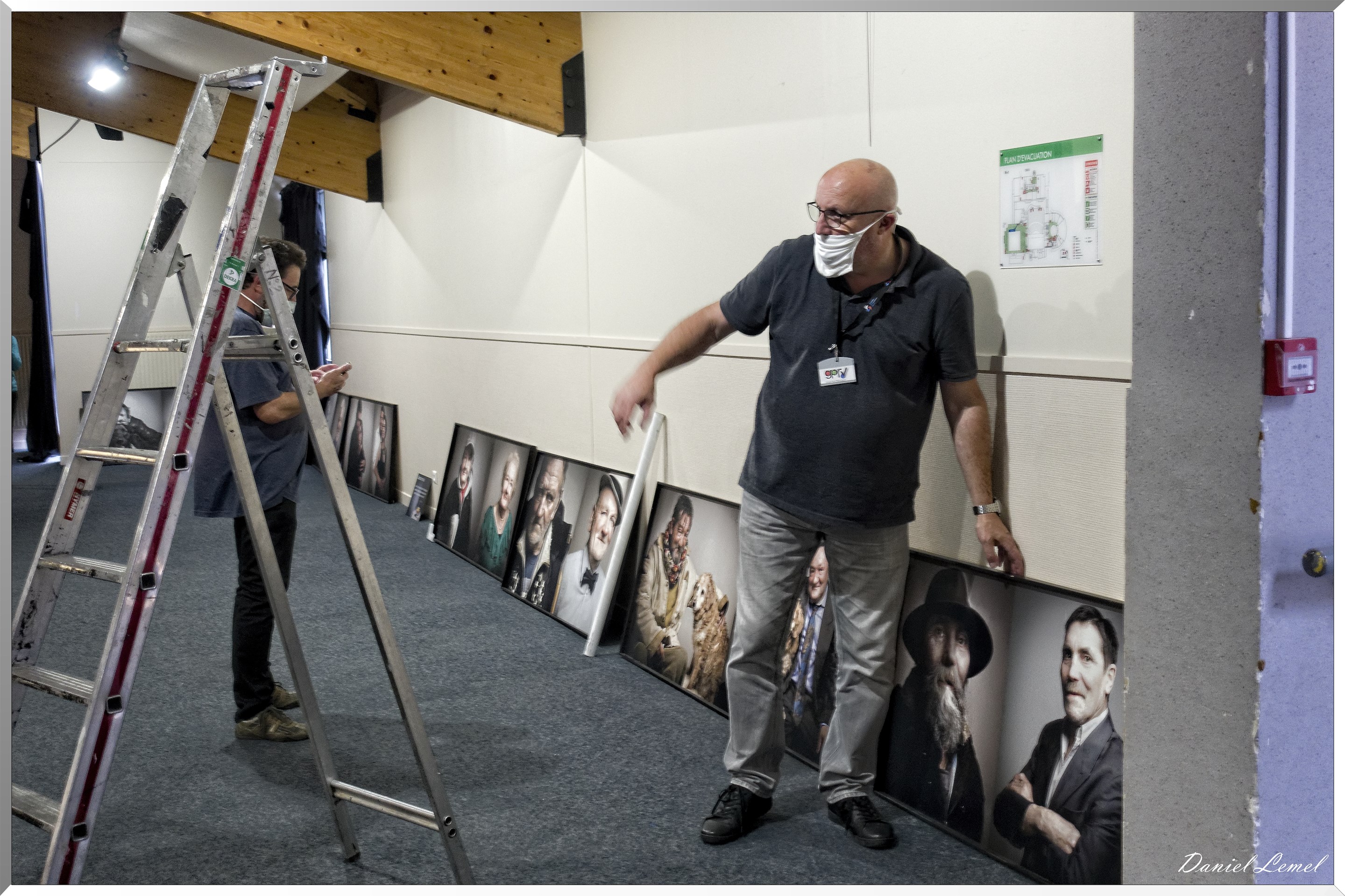 Dépose des tableaux